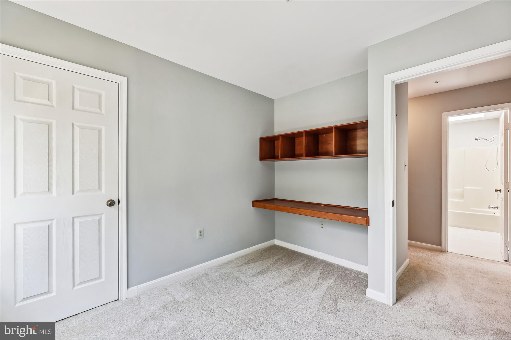 SHERWOOD FOREST - Residential