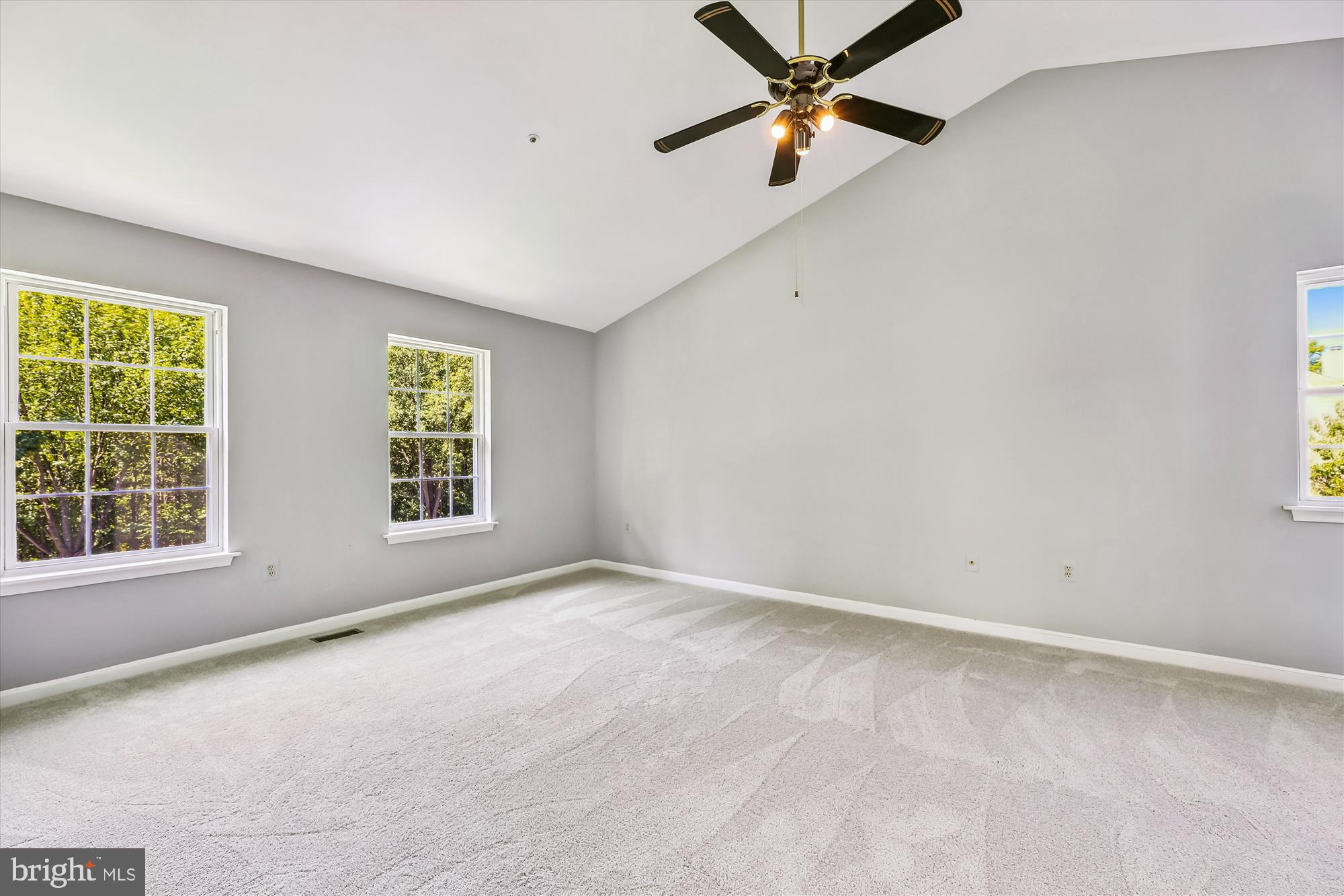 SHERWOOD FOREST - Residential