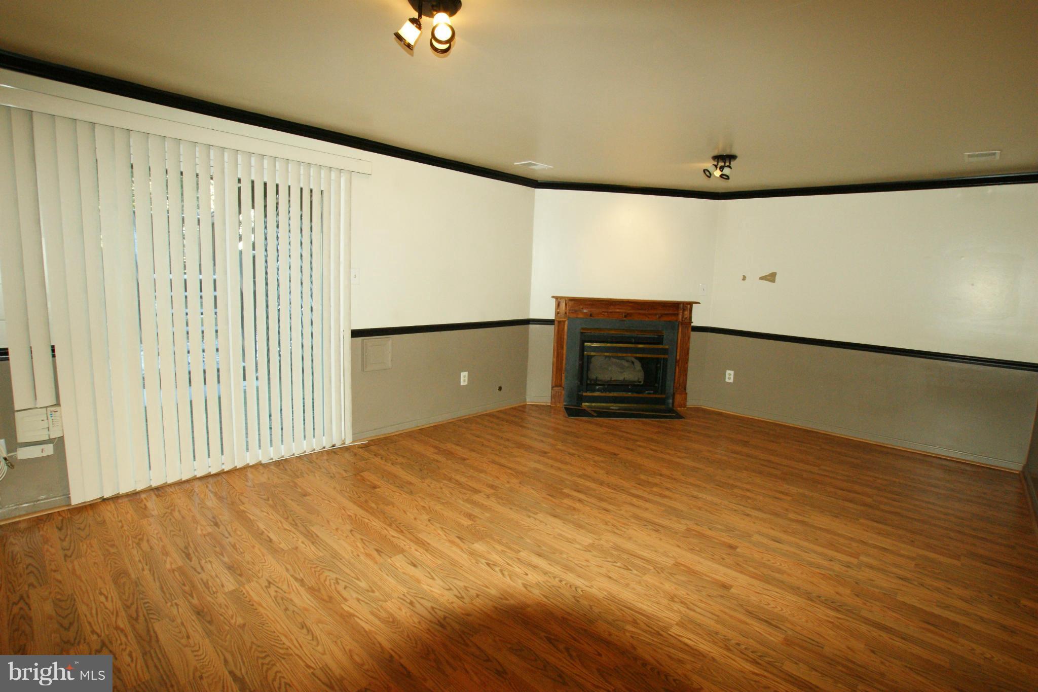 POTOMAC LAKES - Residential