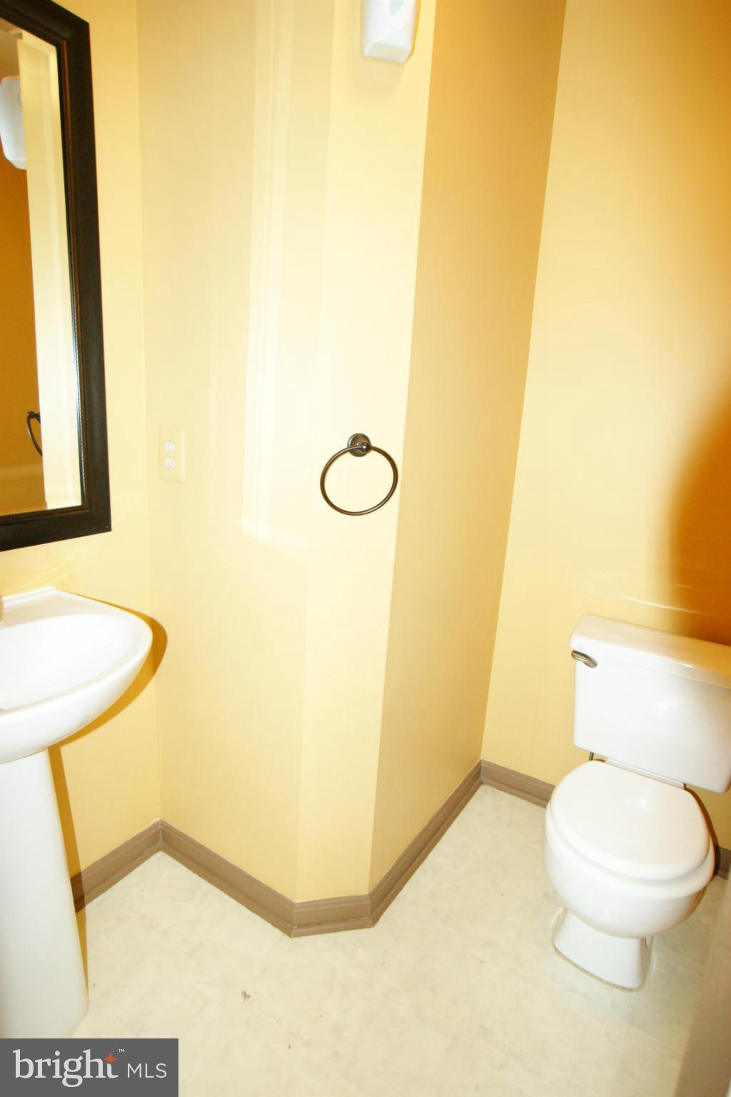 POTOMAC LAKES - Residential