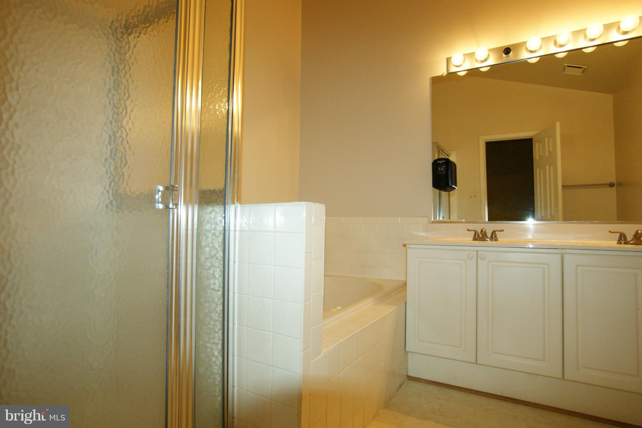 POTOMAC LAKES - Residential