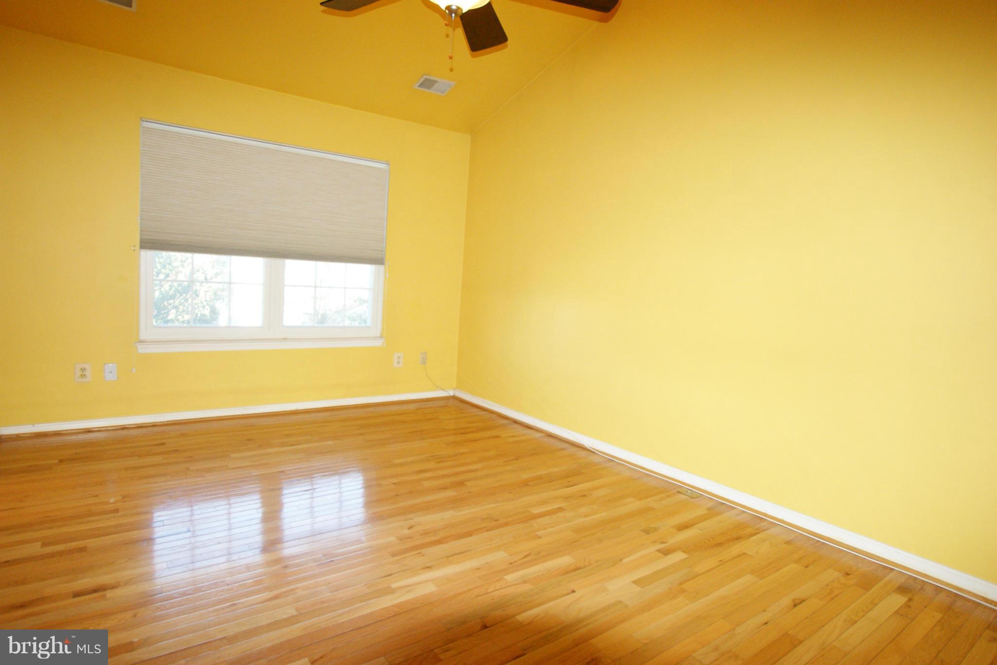 POTOMAC LAKES - Residential