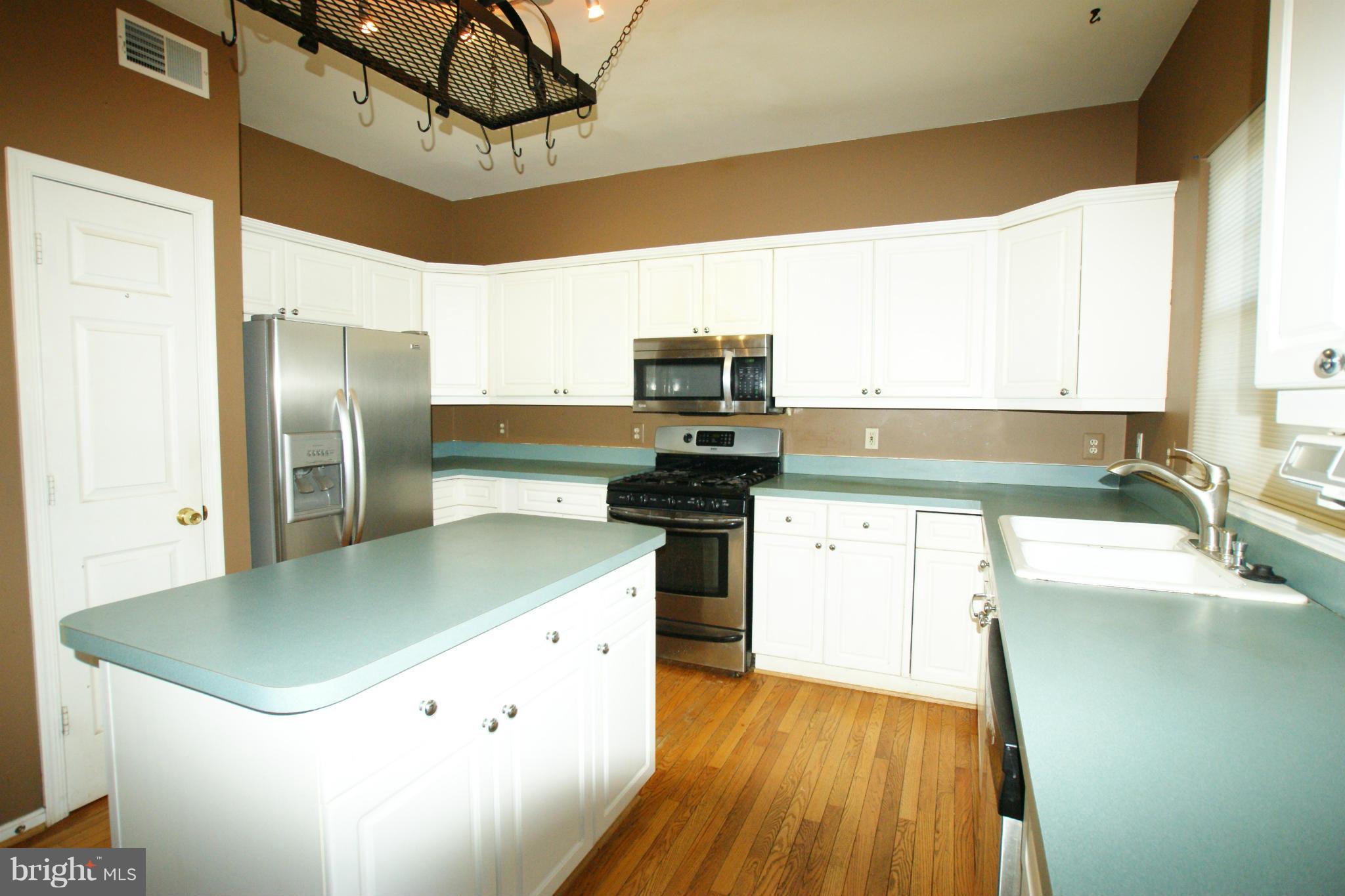 POTOMAC LAKES - Residential