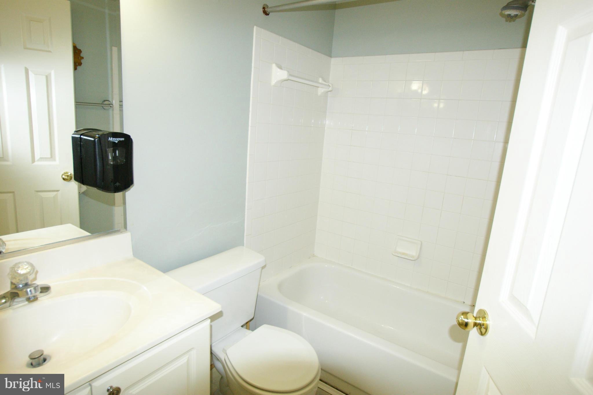 POTOMAC LAKES - Residential