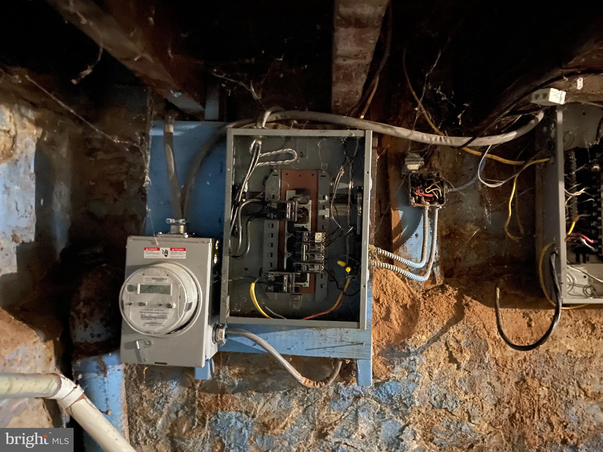 KENSINGTON - Residential