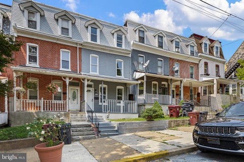 Townhouse For Sale - 615 N Harrison Street<br/> WILMINGTON, DE 19805