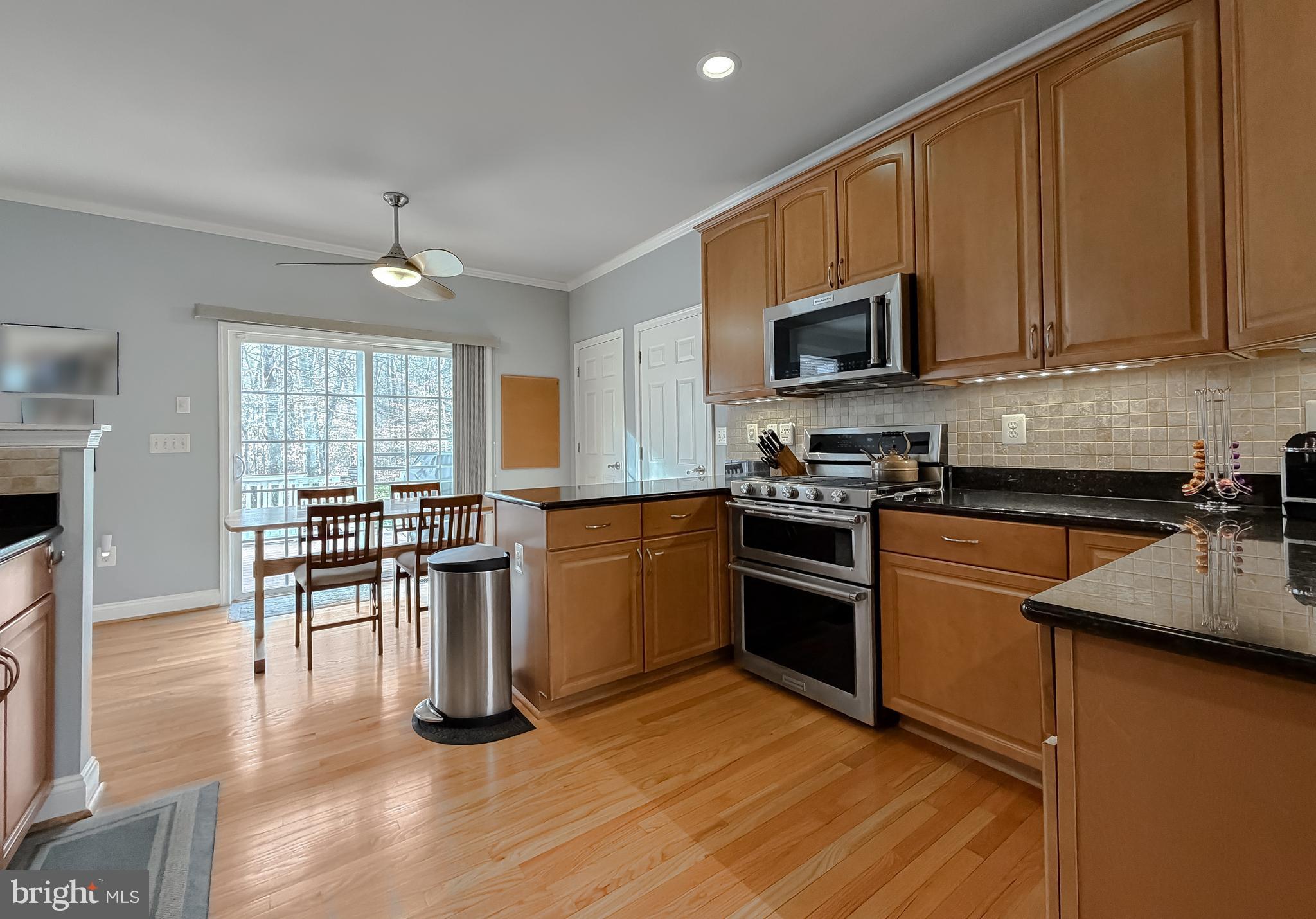 BROOKS KNOLLS - Residential