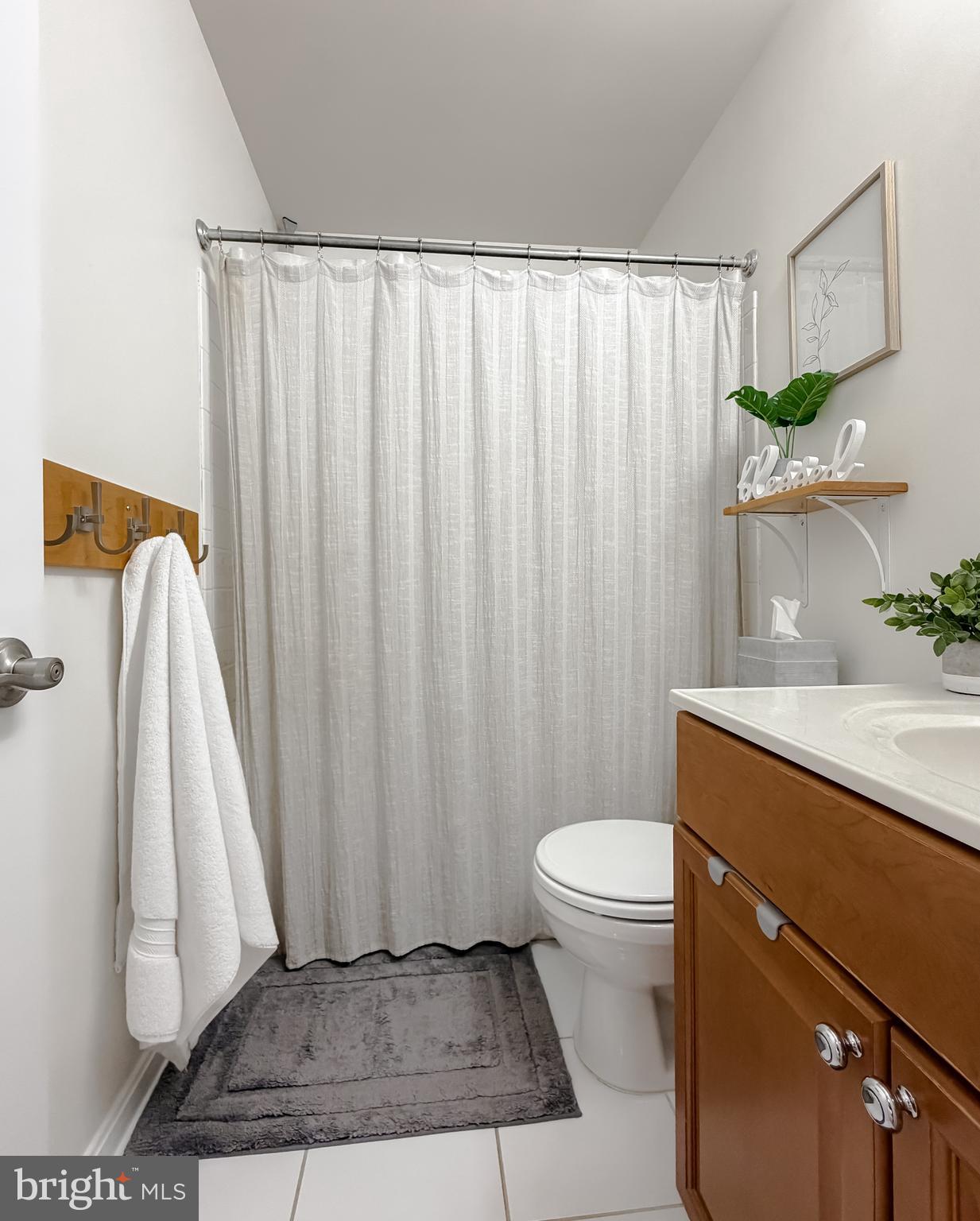 BROOKS KNOLLS - Residential