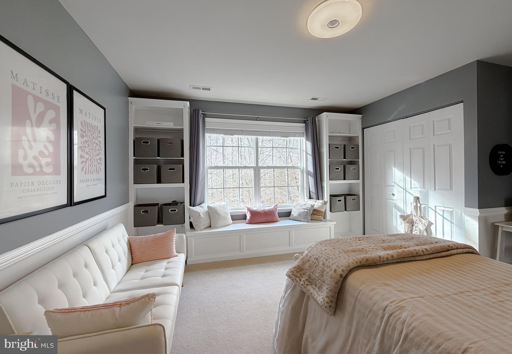 BROOKS KNOLLS - Residential