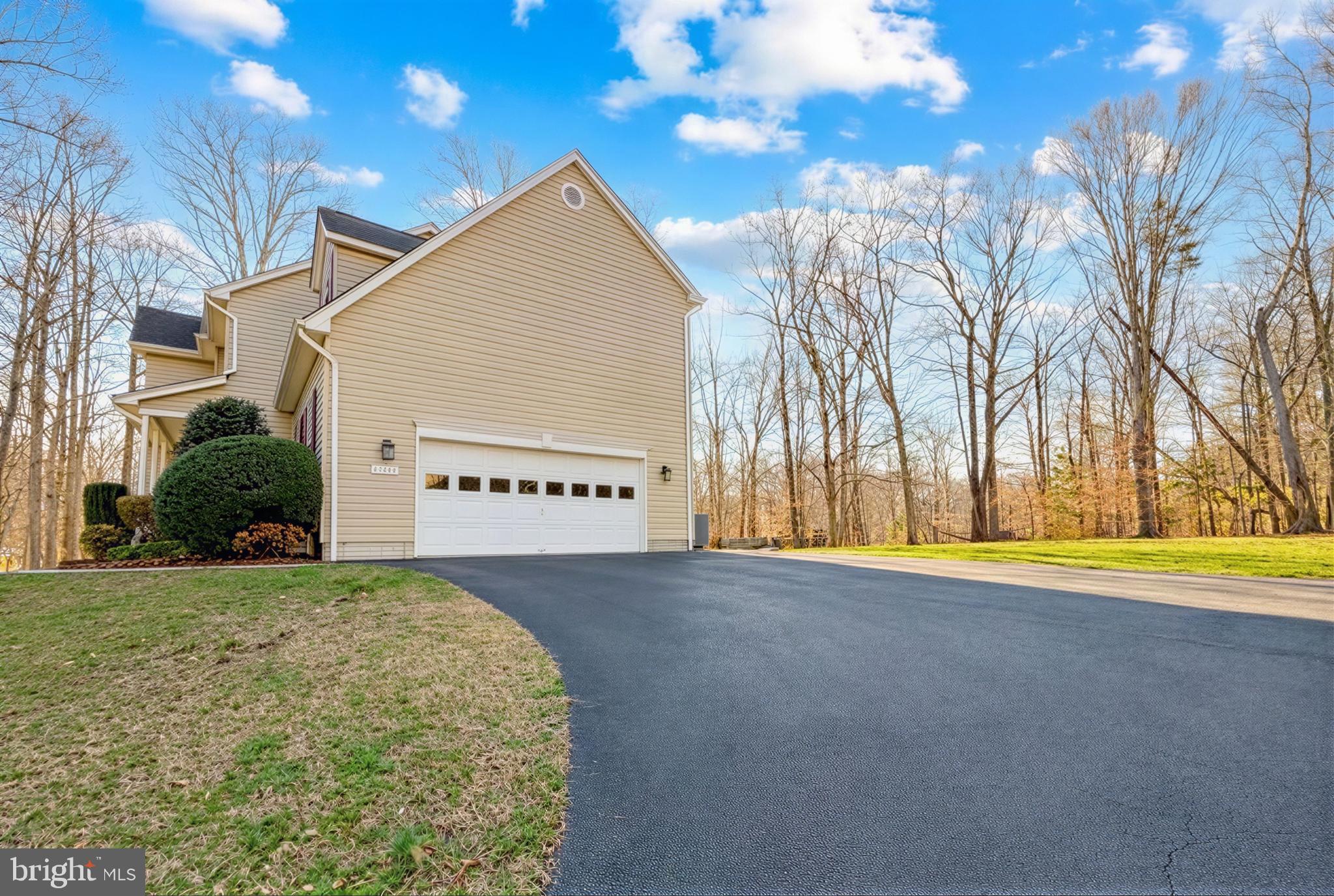 BROOKS KNOLLS - Residential