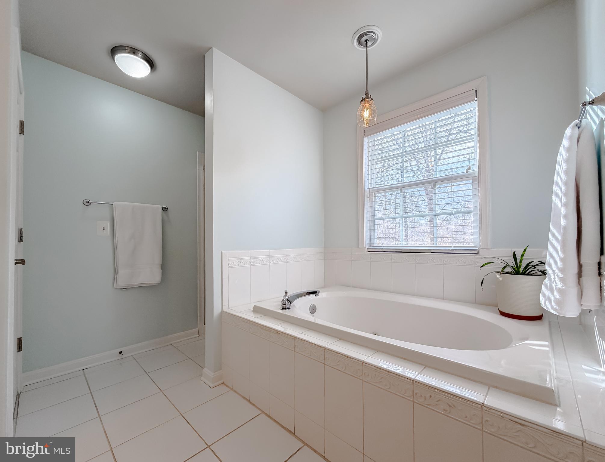 BROOKS KNOLLS - Residential