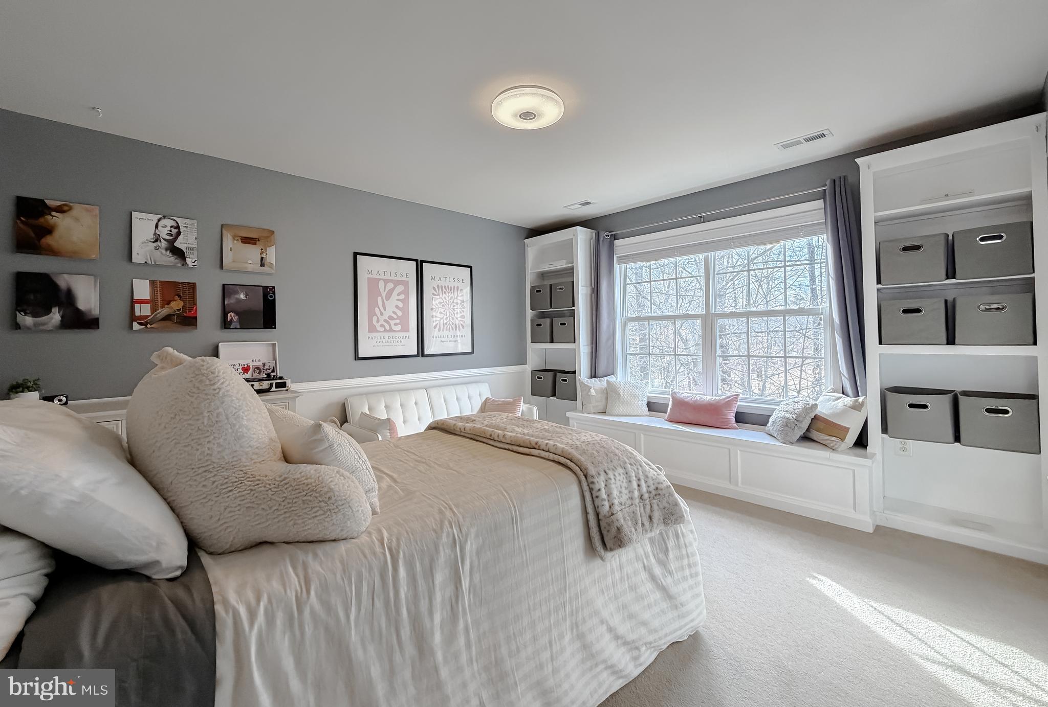 BROOKS KNOLLS - Residential