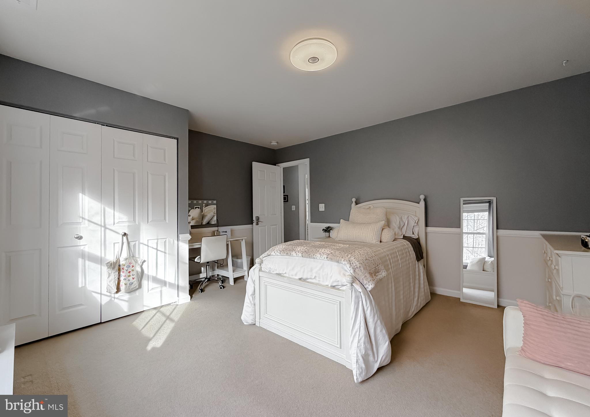 BROOKS KNOLLS - Residential