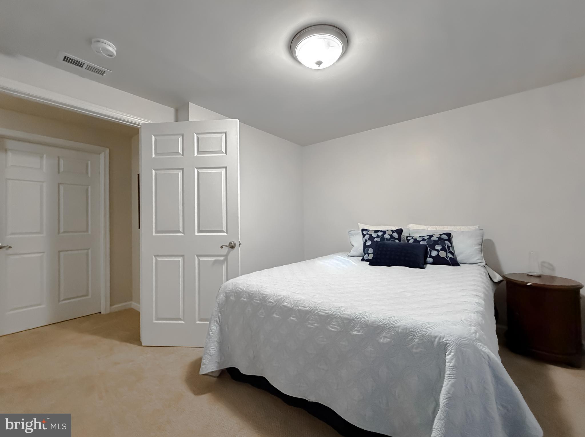 BROOKS KNOLLS - Residential