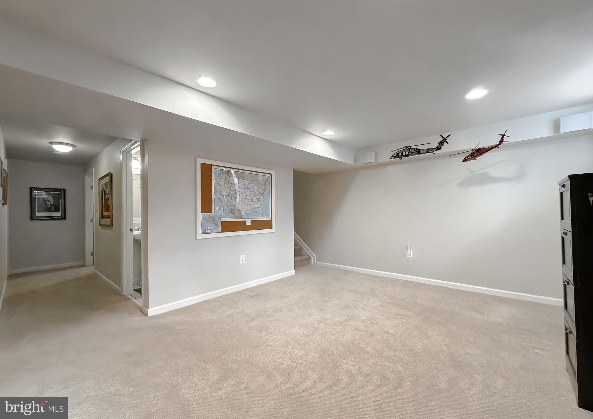 BROOKS KNOLLS - Residential