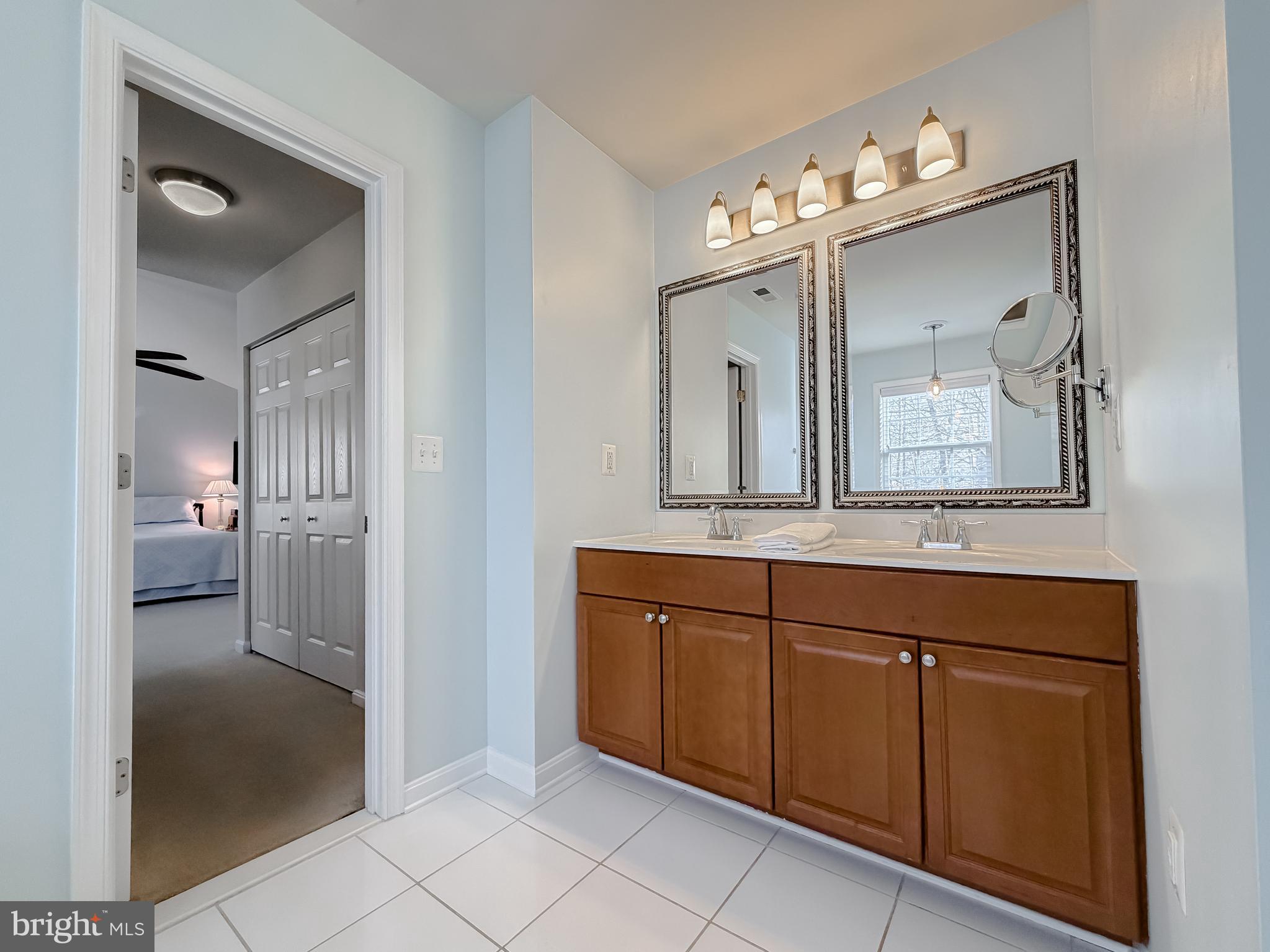 BROOKS KNOLLS - Residential