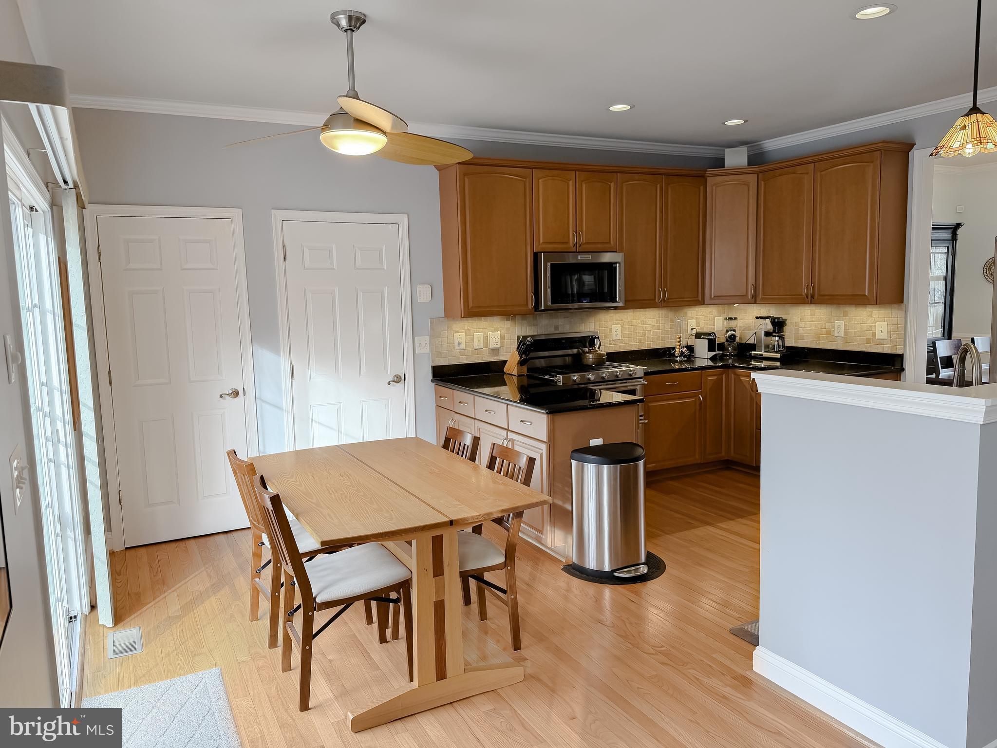 BROOKS KNOLLS - Residential