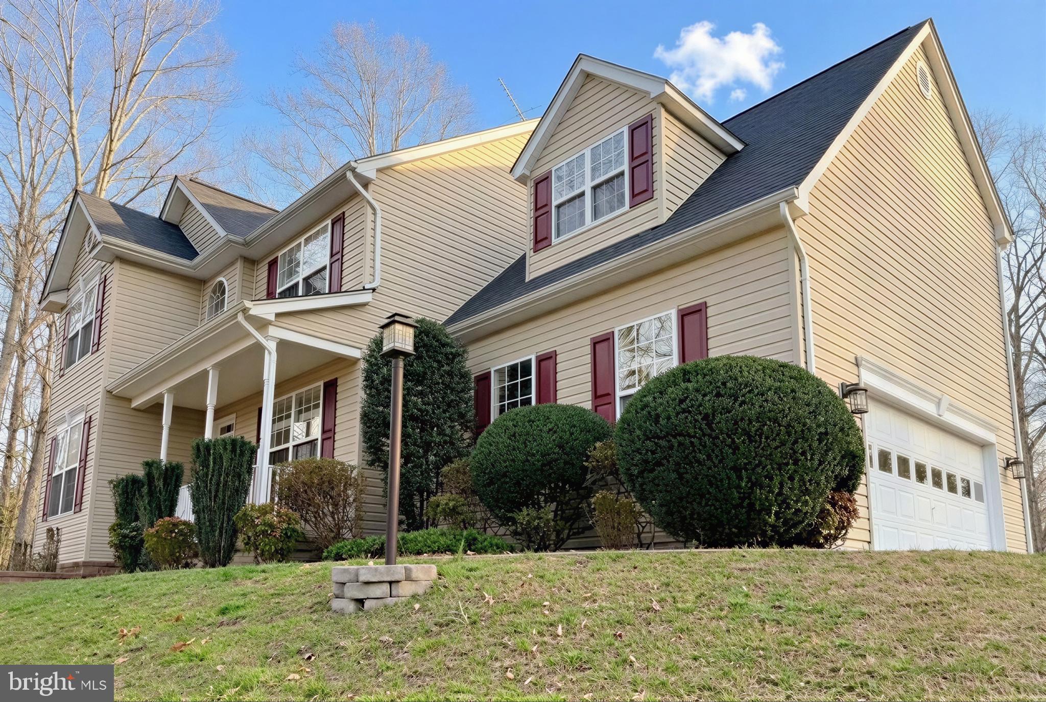 BROOKS KNOLLS - Residential