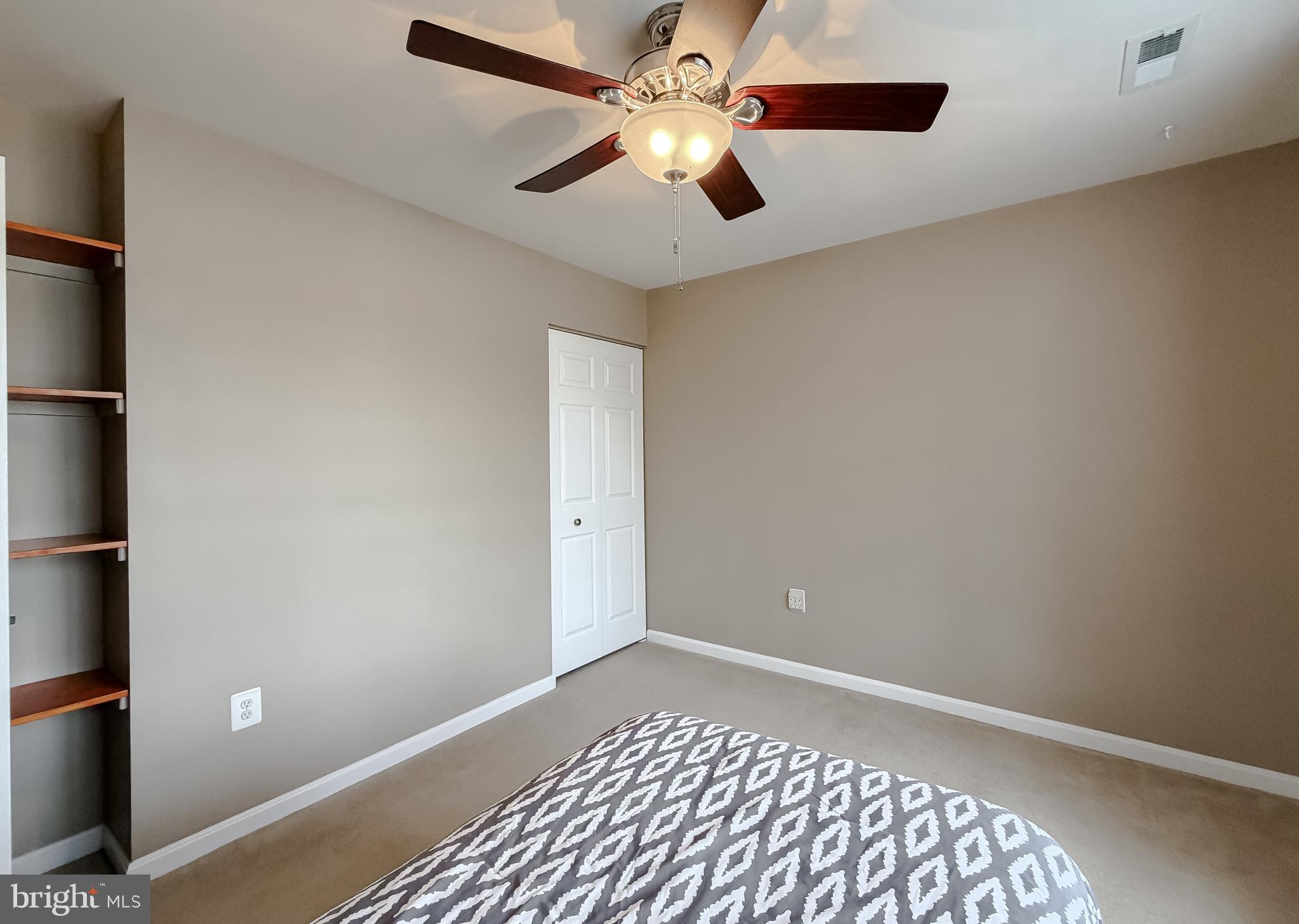 BROOKS KNOLLS - Residential