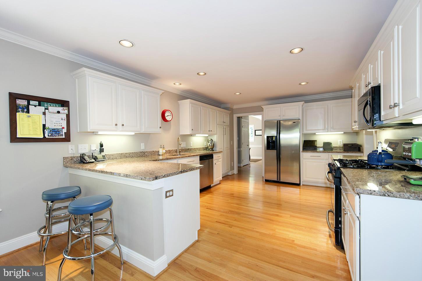 BROYHILL FOREST - Residential