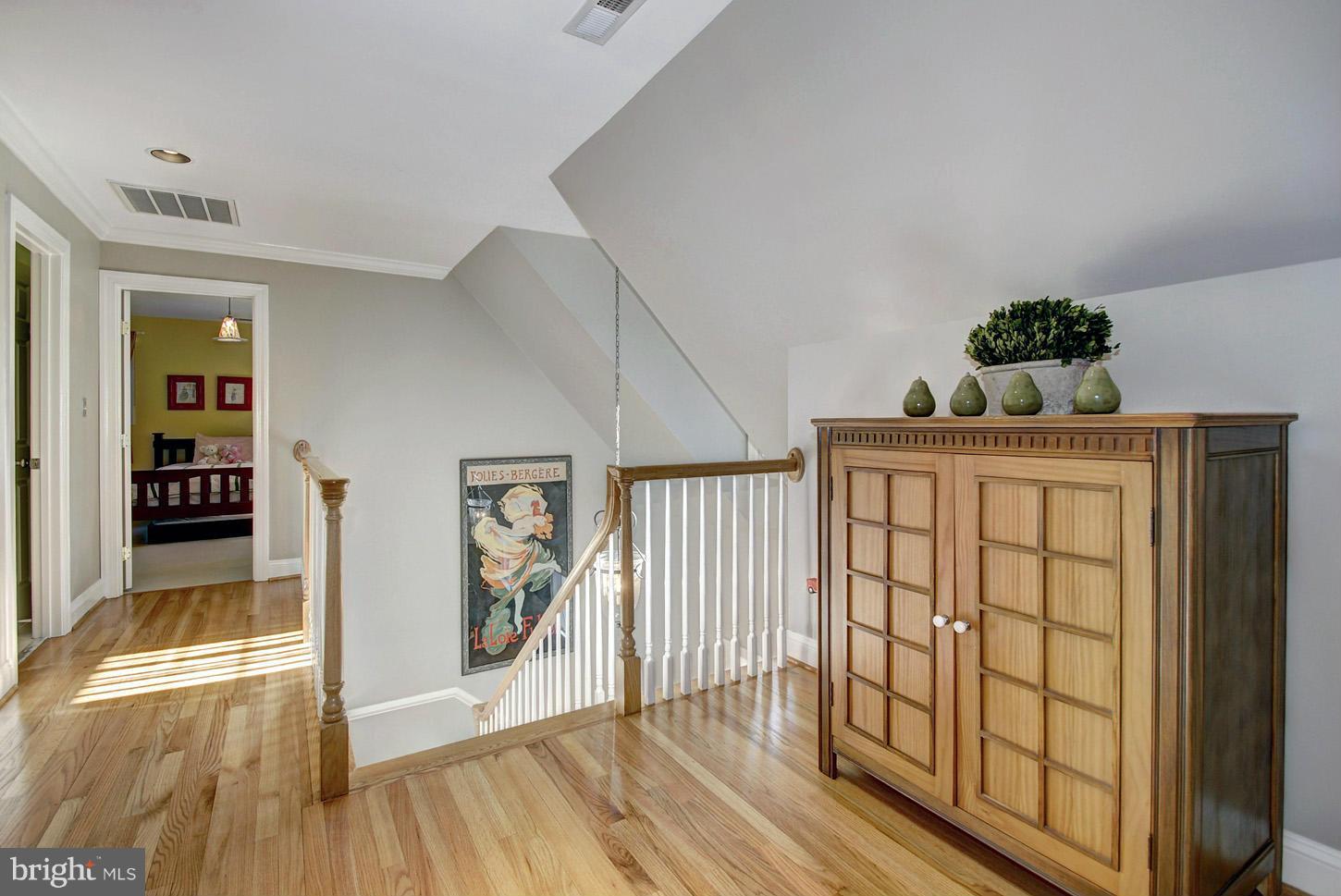 BROYHILL FOREST - Residential