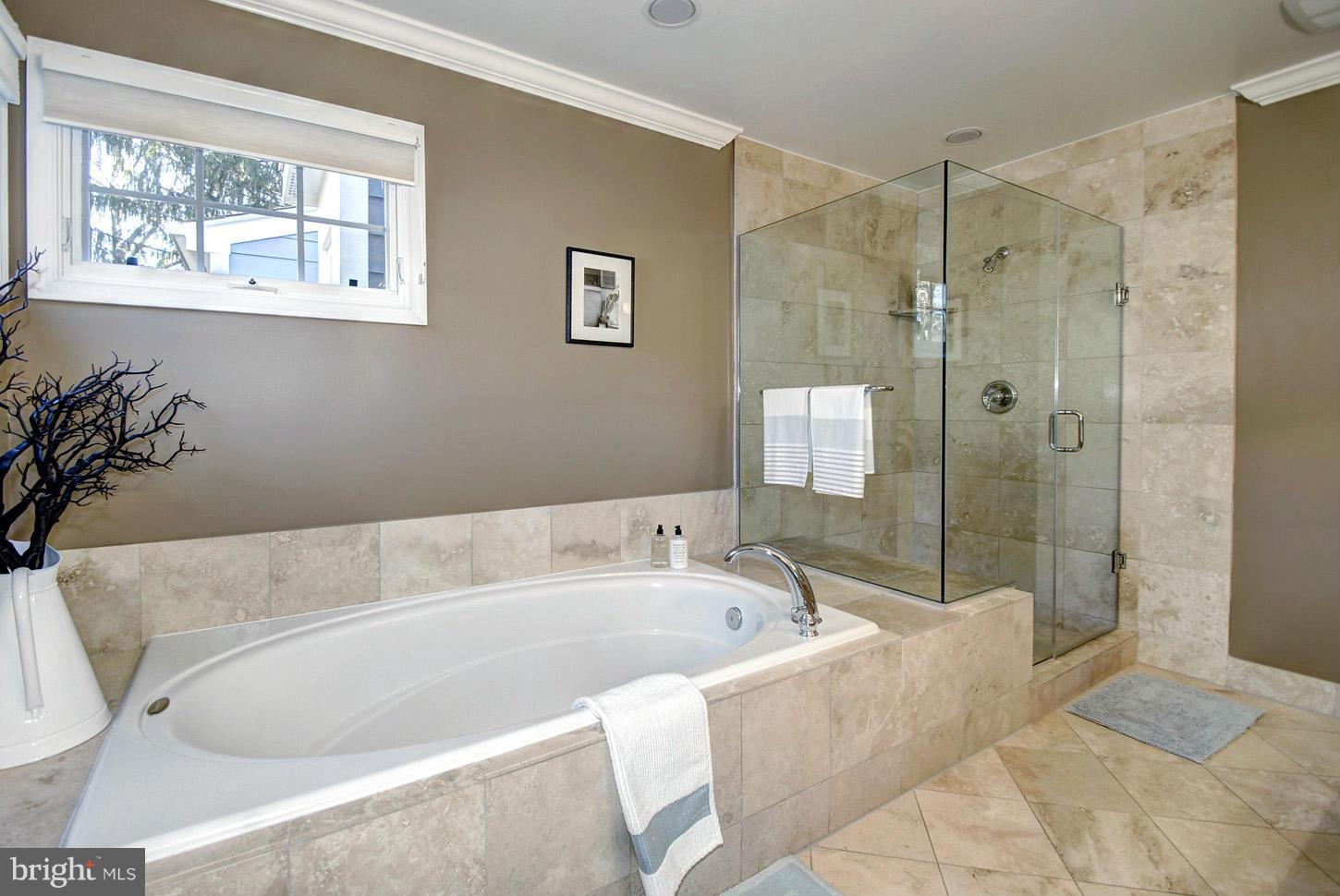 BROYHILL FOREST - Residential