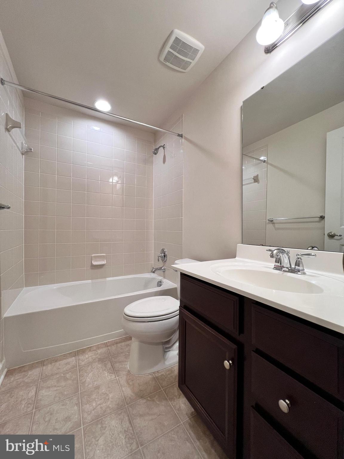 CLARKSBURG VILLAGE - Residential Lease