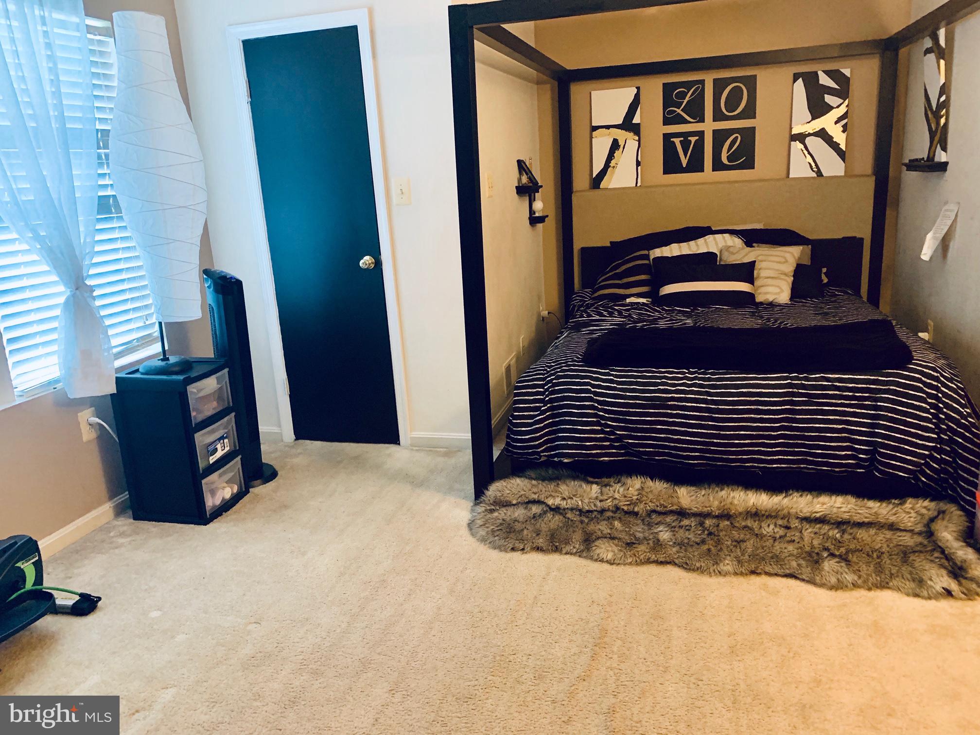 LONDON WOODS - Residential