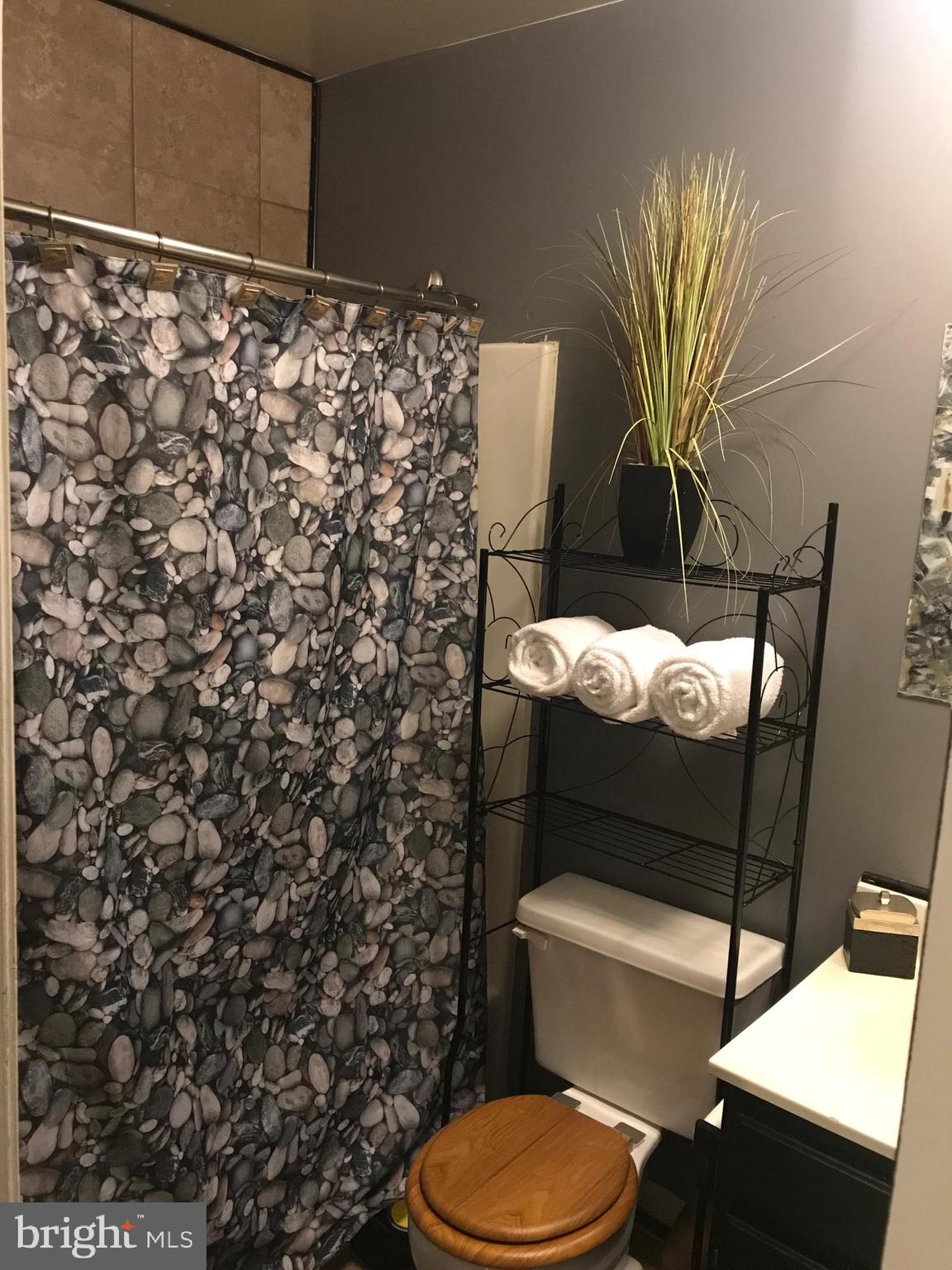 LONDON WOODS - Residential