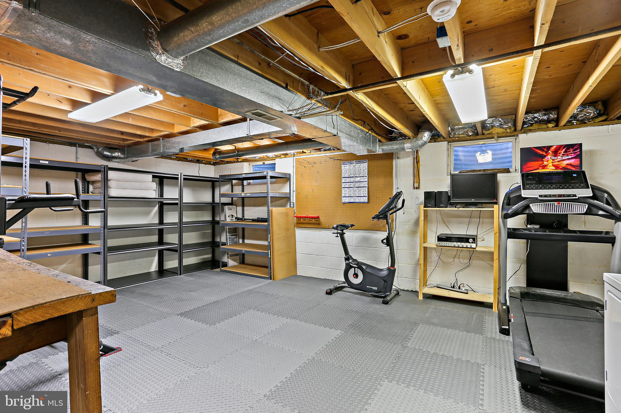 GLENVIEW - Residential Lease