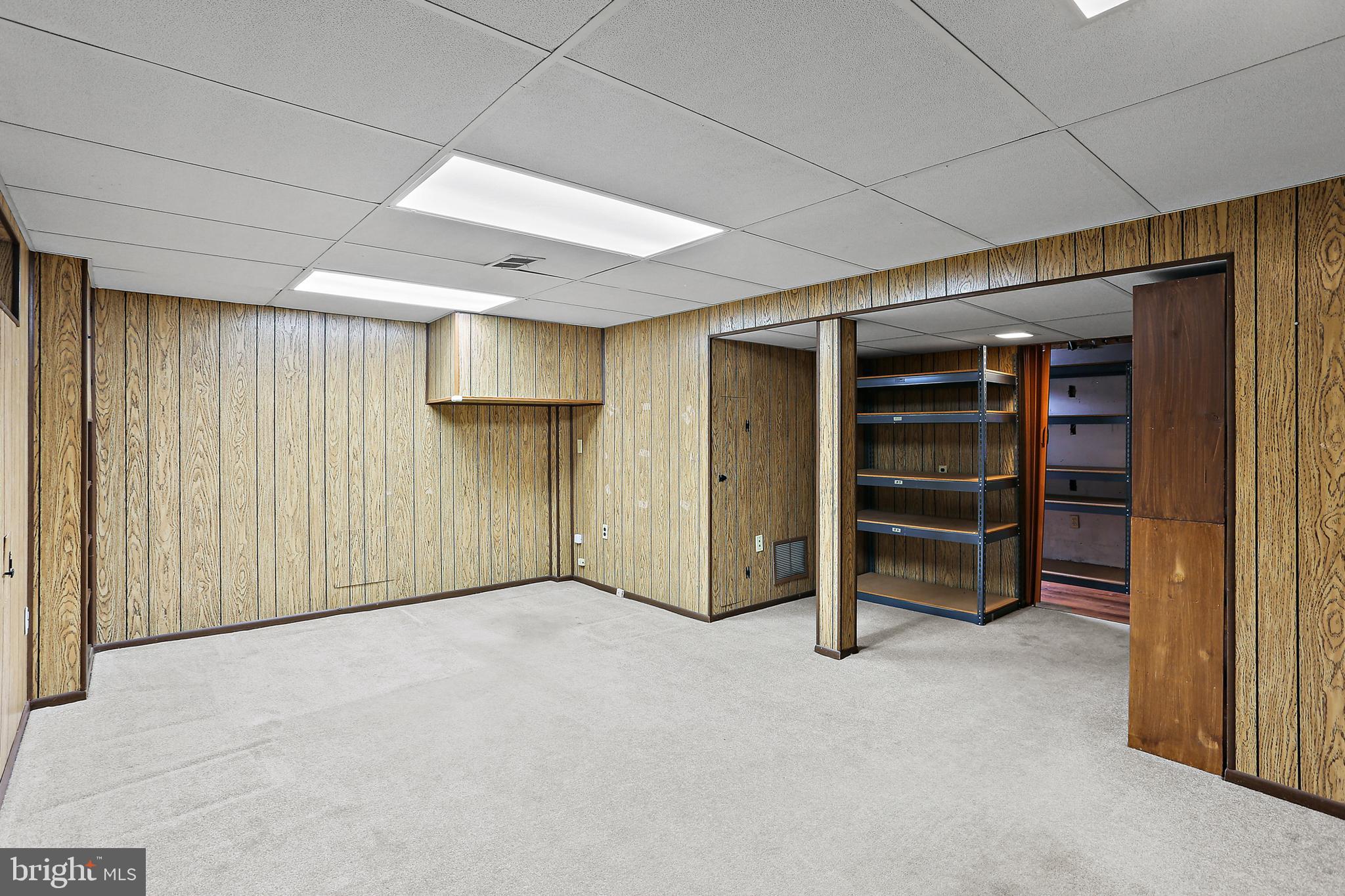 GLENVIEW - Residential Lease