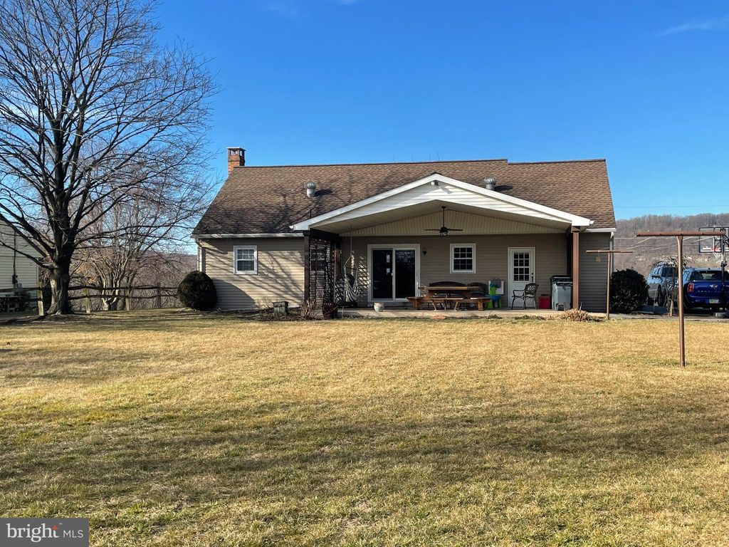 Photo of 110 W CHURCH RD, STEVENS, PA 17578 (MLS # PALA2029808)