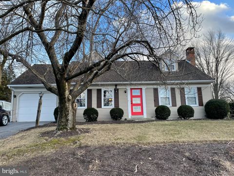 Photo of 110 W CHURCH RD, STEVENS, PA 17578 (MLS # PALA2029808)