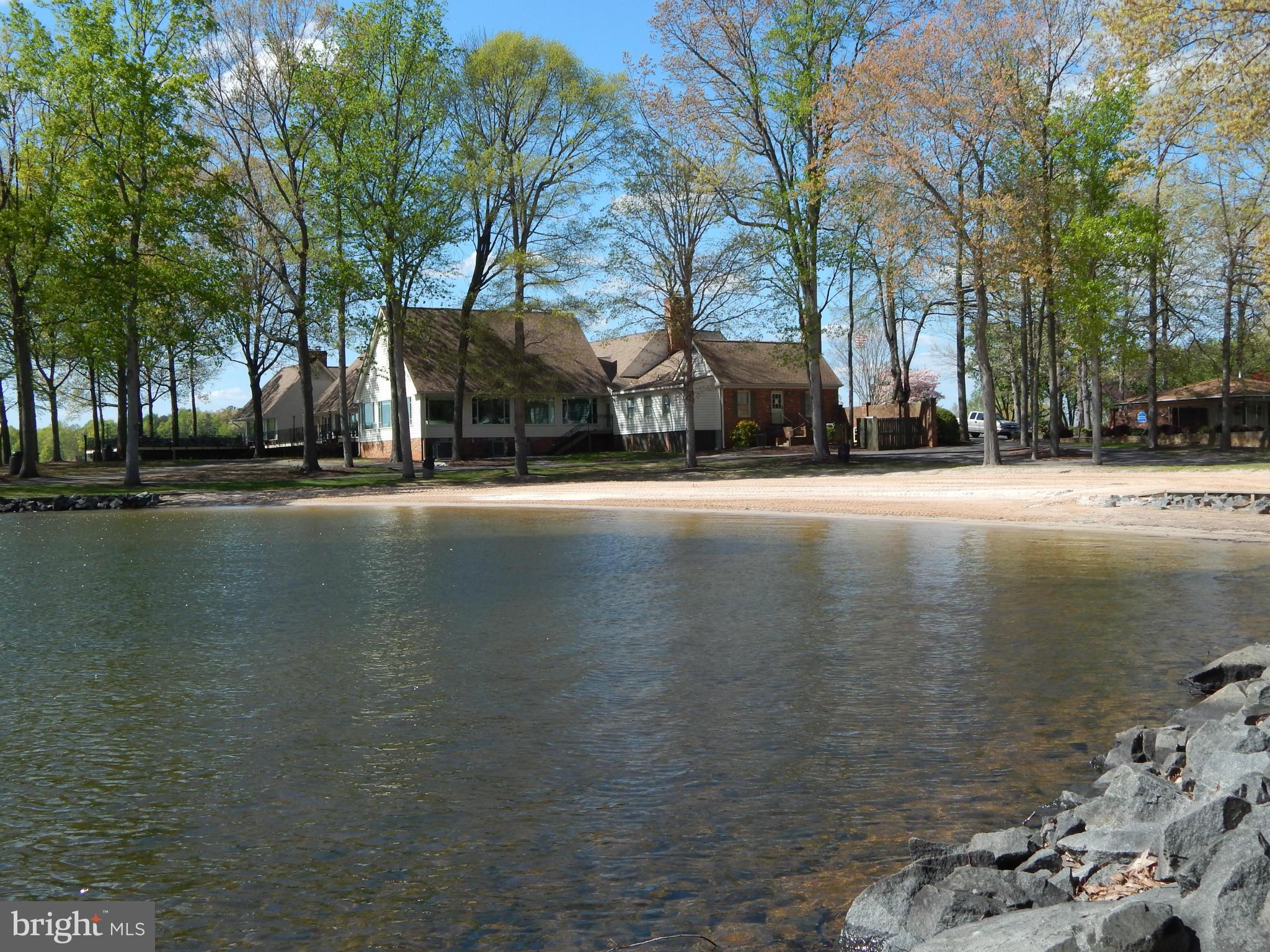 LAKE OF THE WOODS - Residential Lease