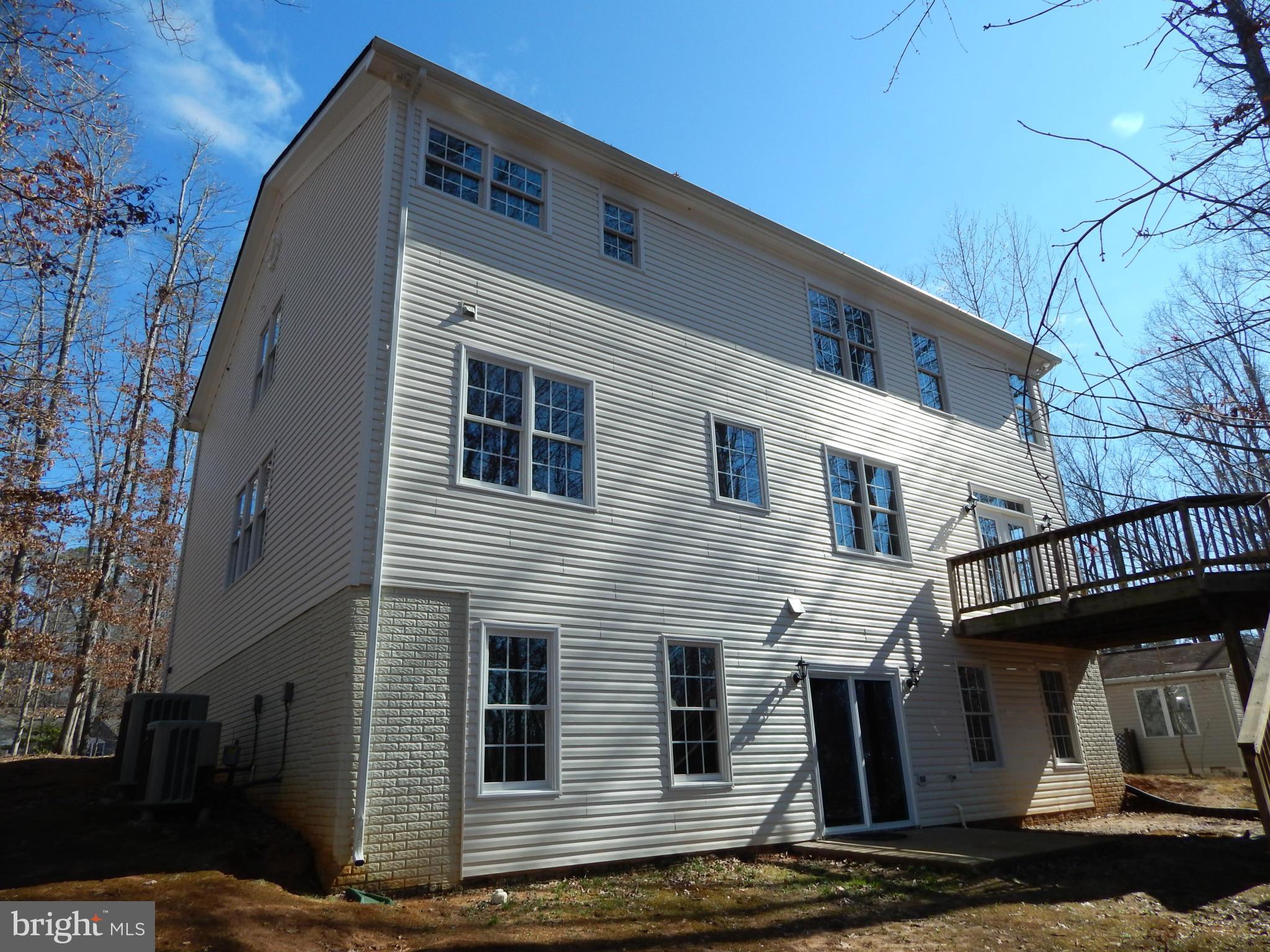 LAKE OF THE WOODS - Residential Lease