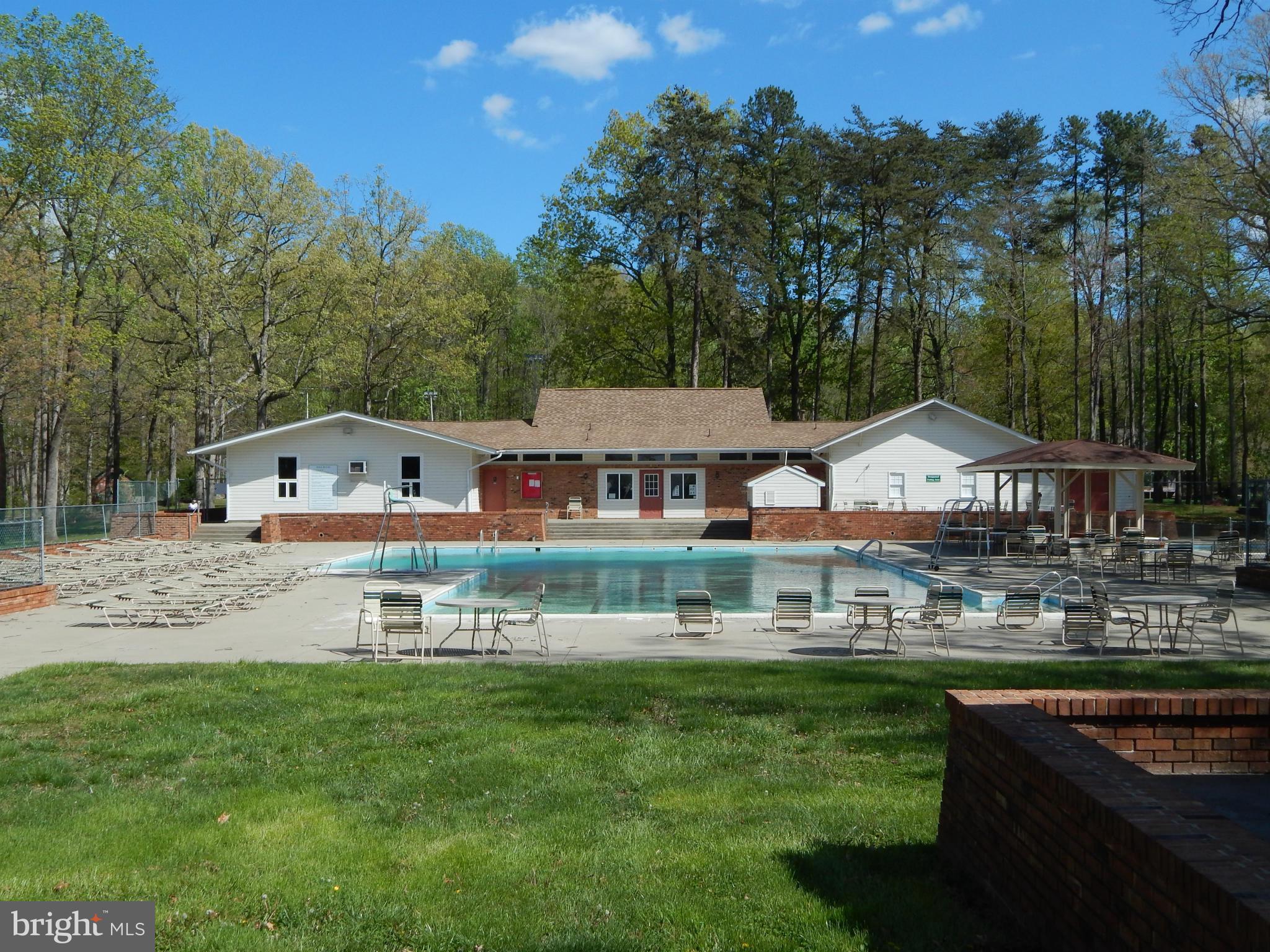 LAKE OF THE WOODS - Residential Lease