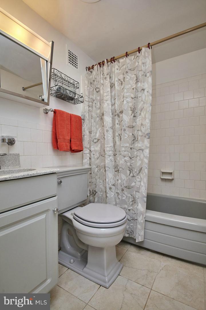 IVYMOUNT COURT - Residential