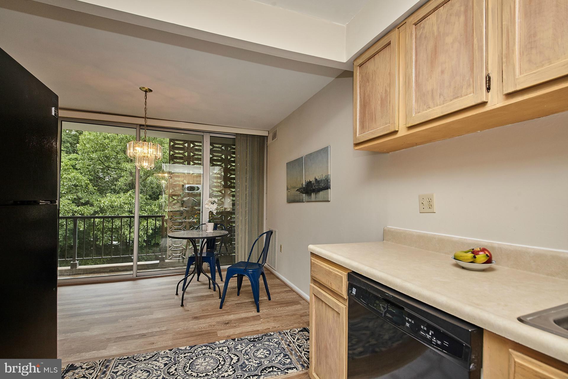 IVYMOUNT COURT - Residential