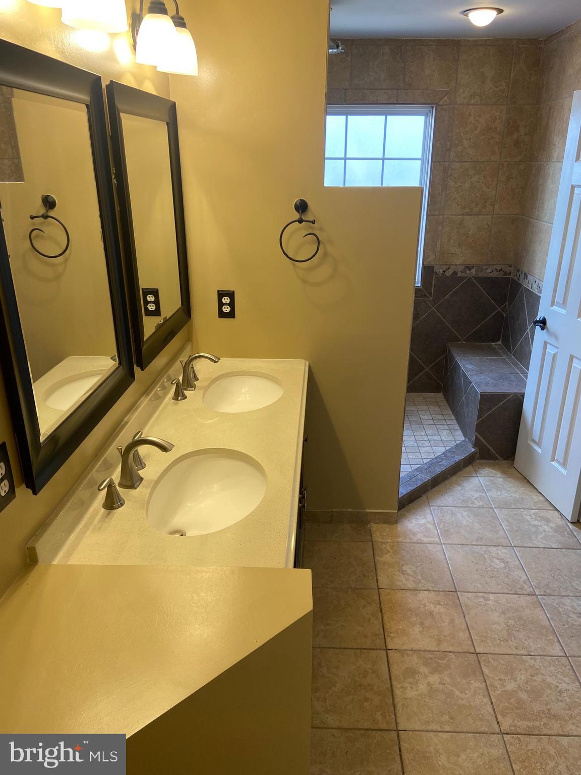 INDEPENDENCE - Residential