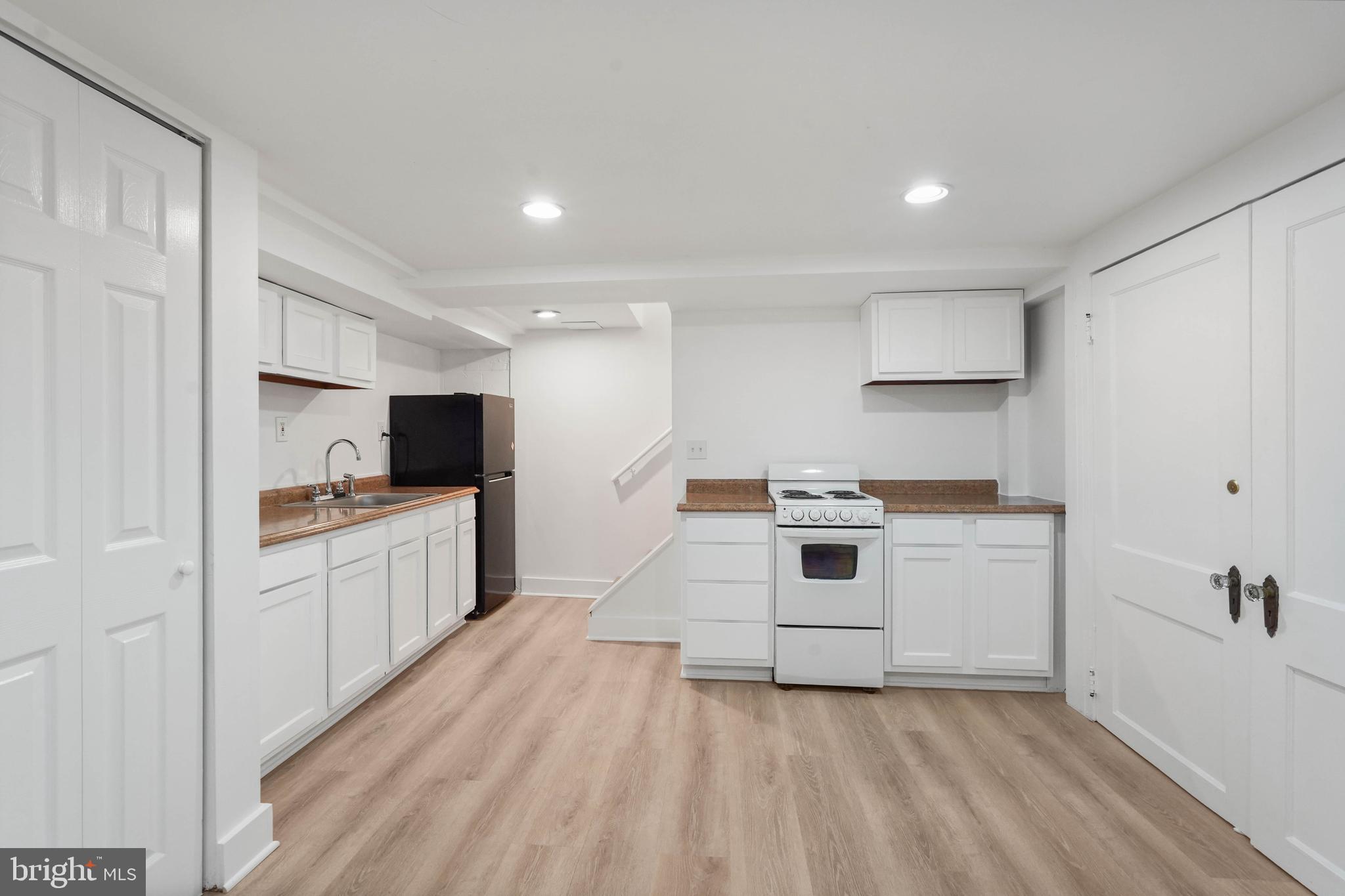 WOODSIDE - Residential