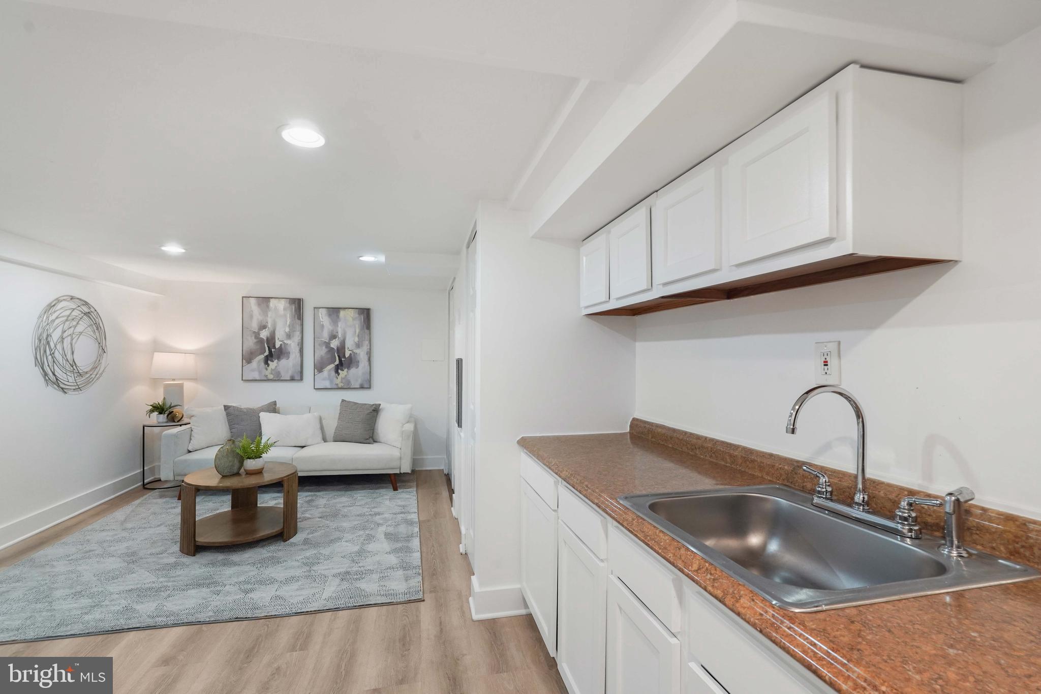 WOODSIDE - Residential