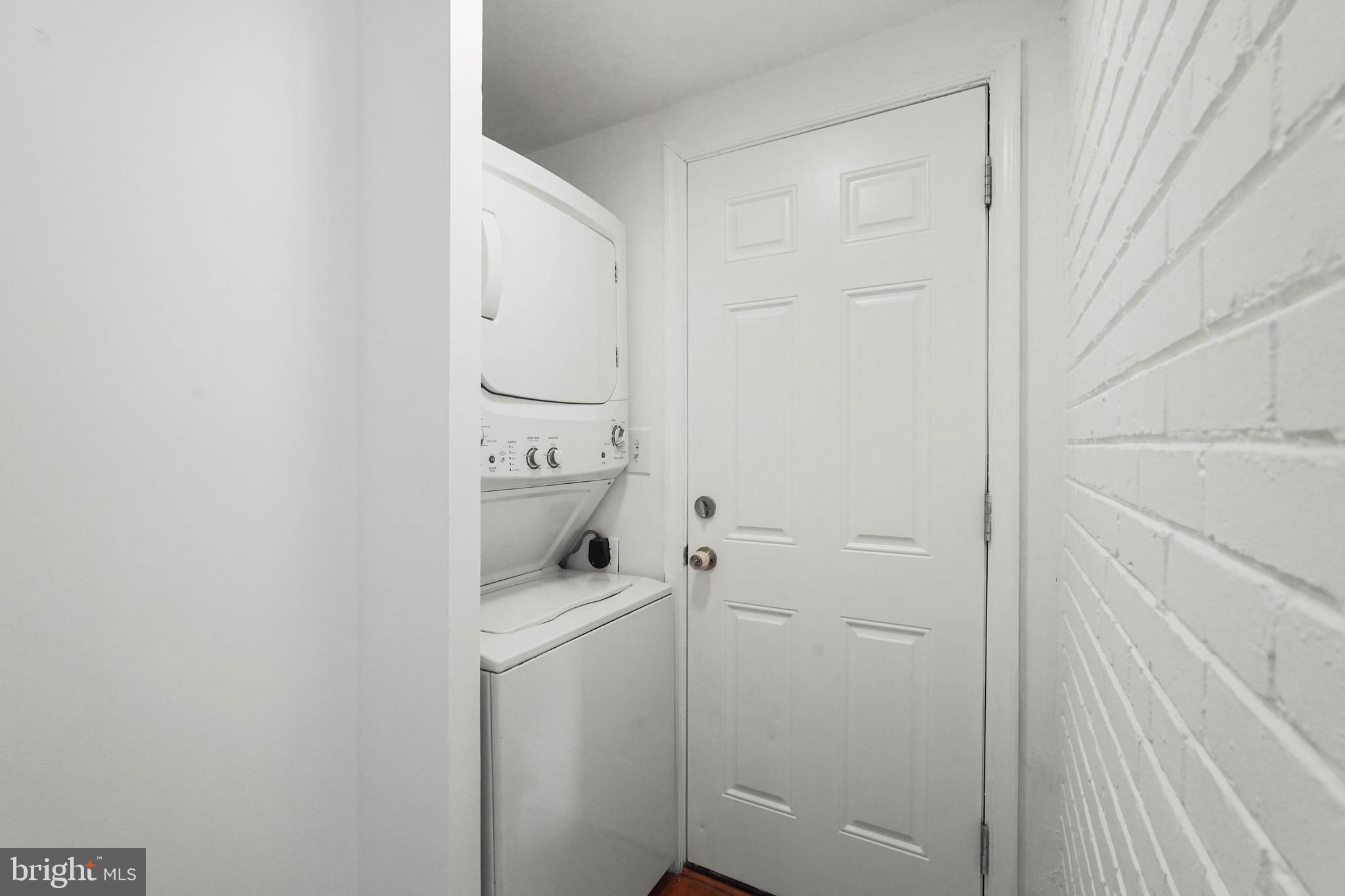 WOODSIDE - Residential