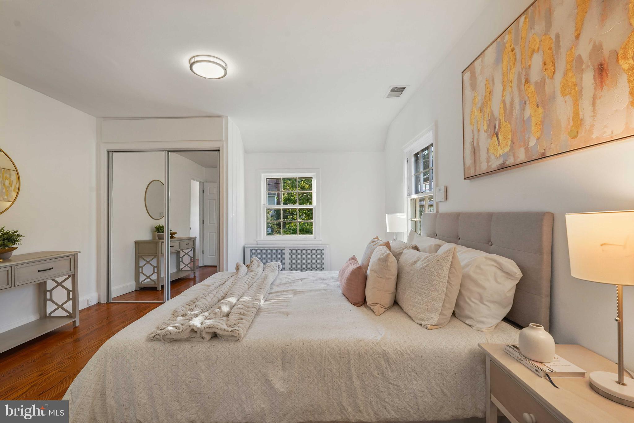 WOODSIDE - Residential