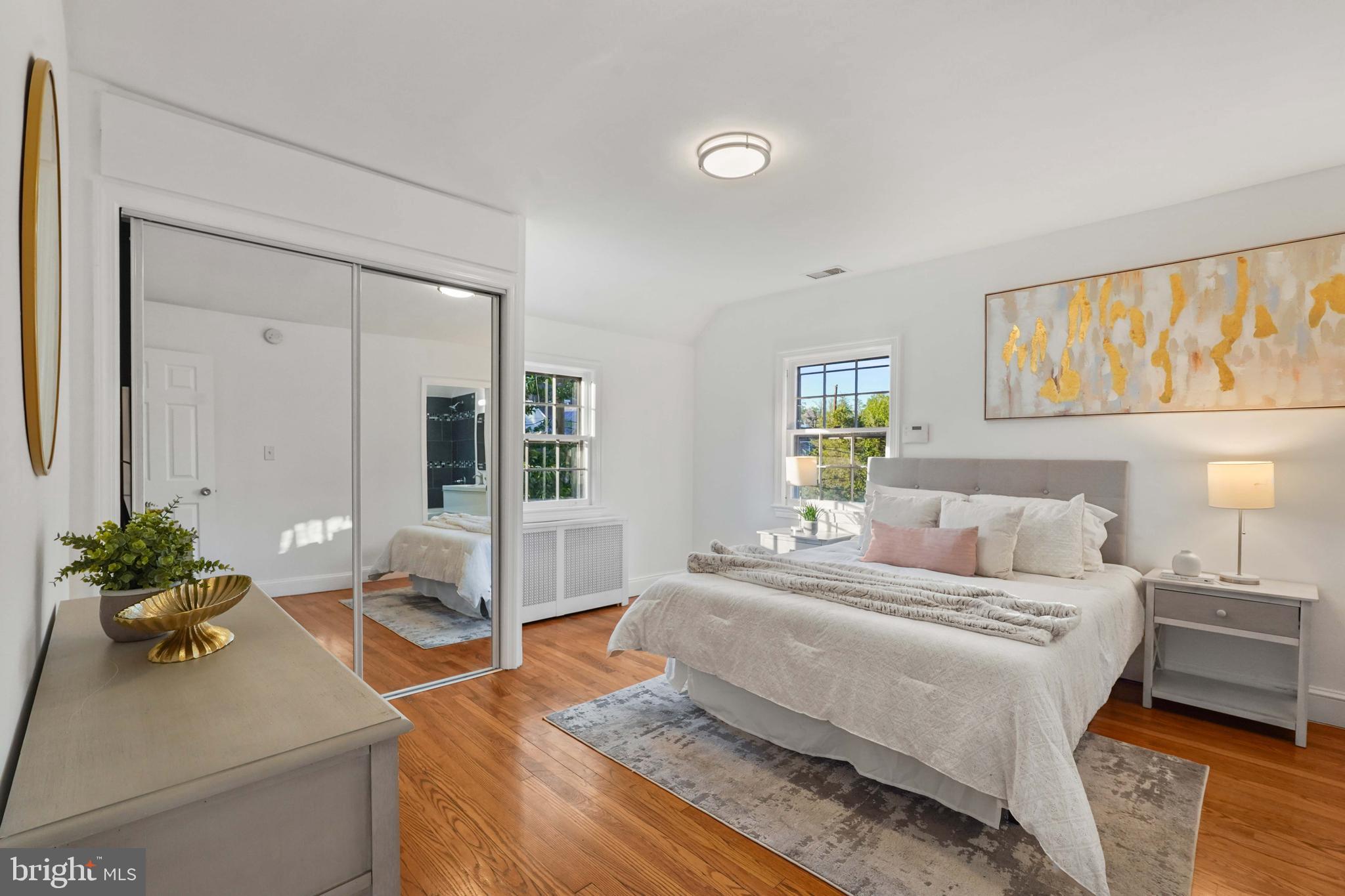 WOODSIDE - Residential