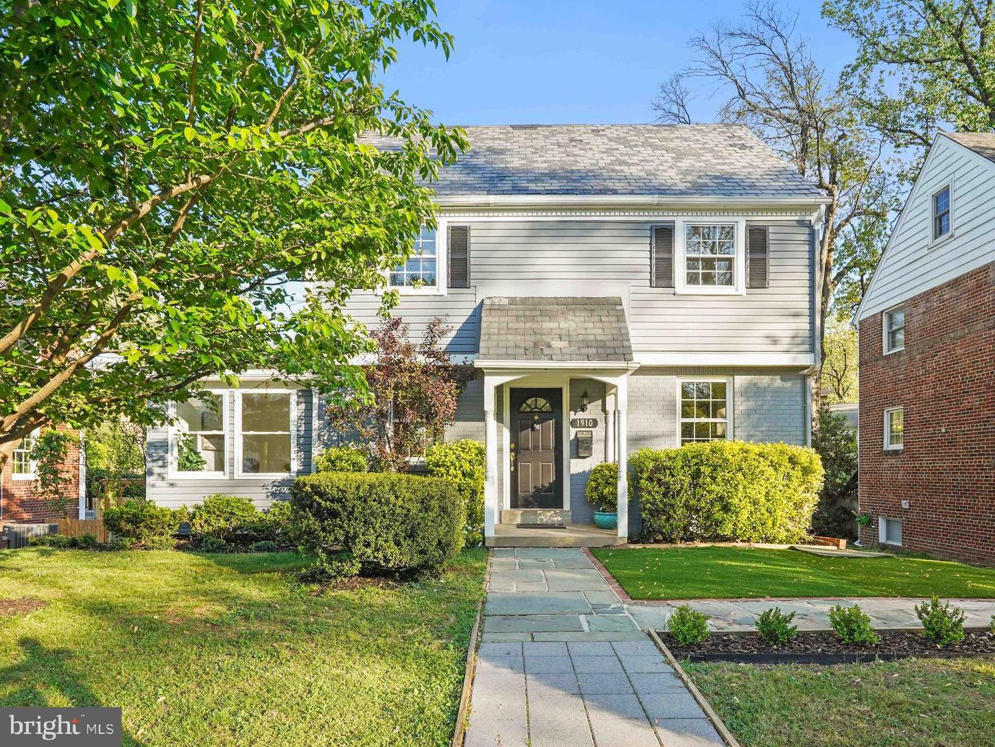 WOODSIDE - Residential