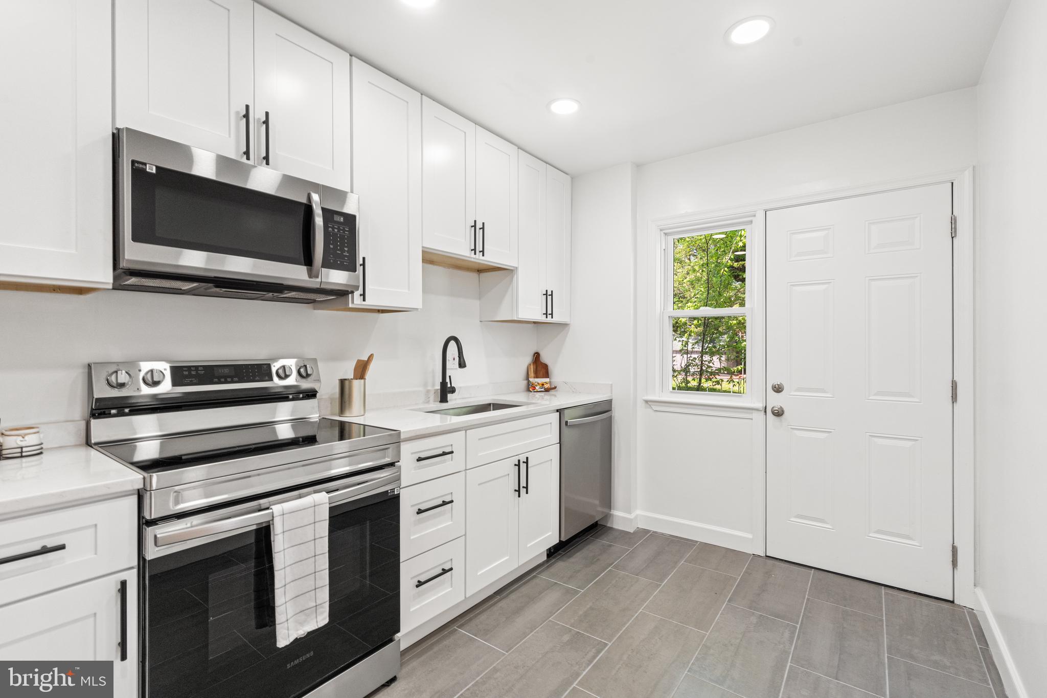 HILLCREST HEIGHTS - Residential