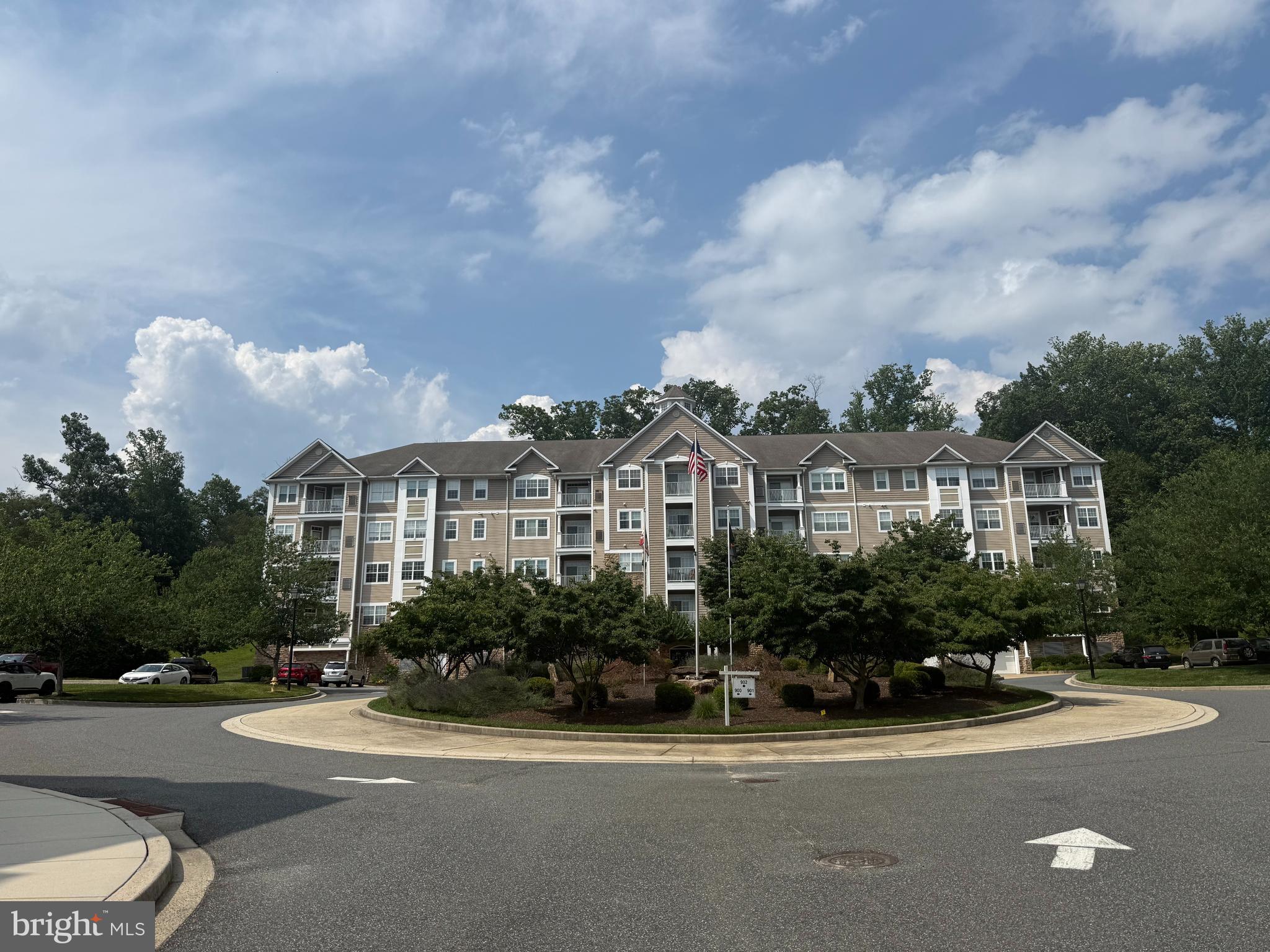 902 MACPHAIL WOODS CROSSING 4D