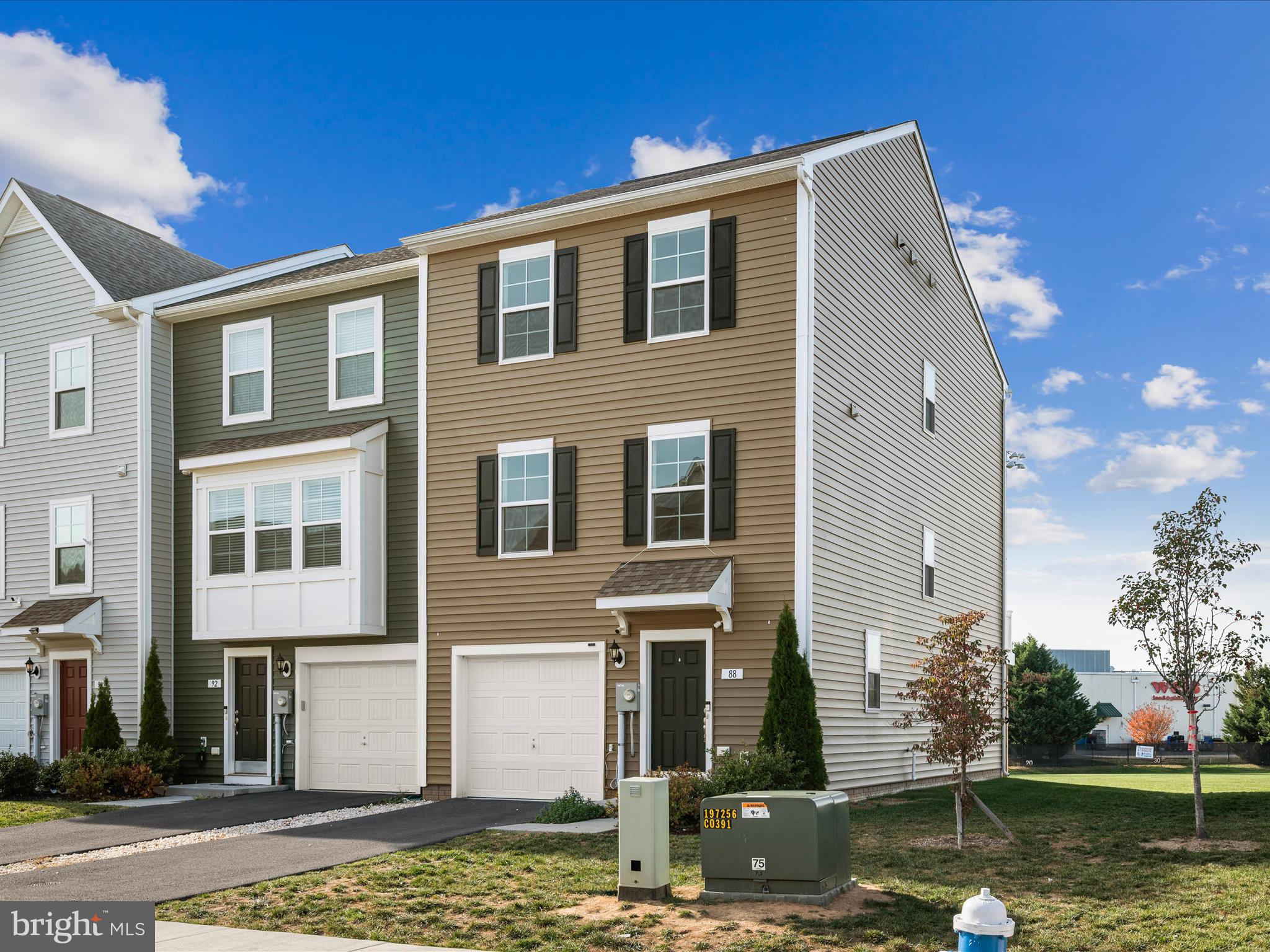 BRIAR RUN - Residential Lease