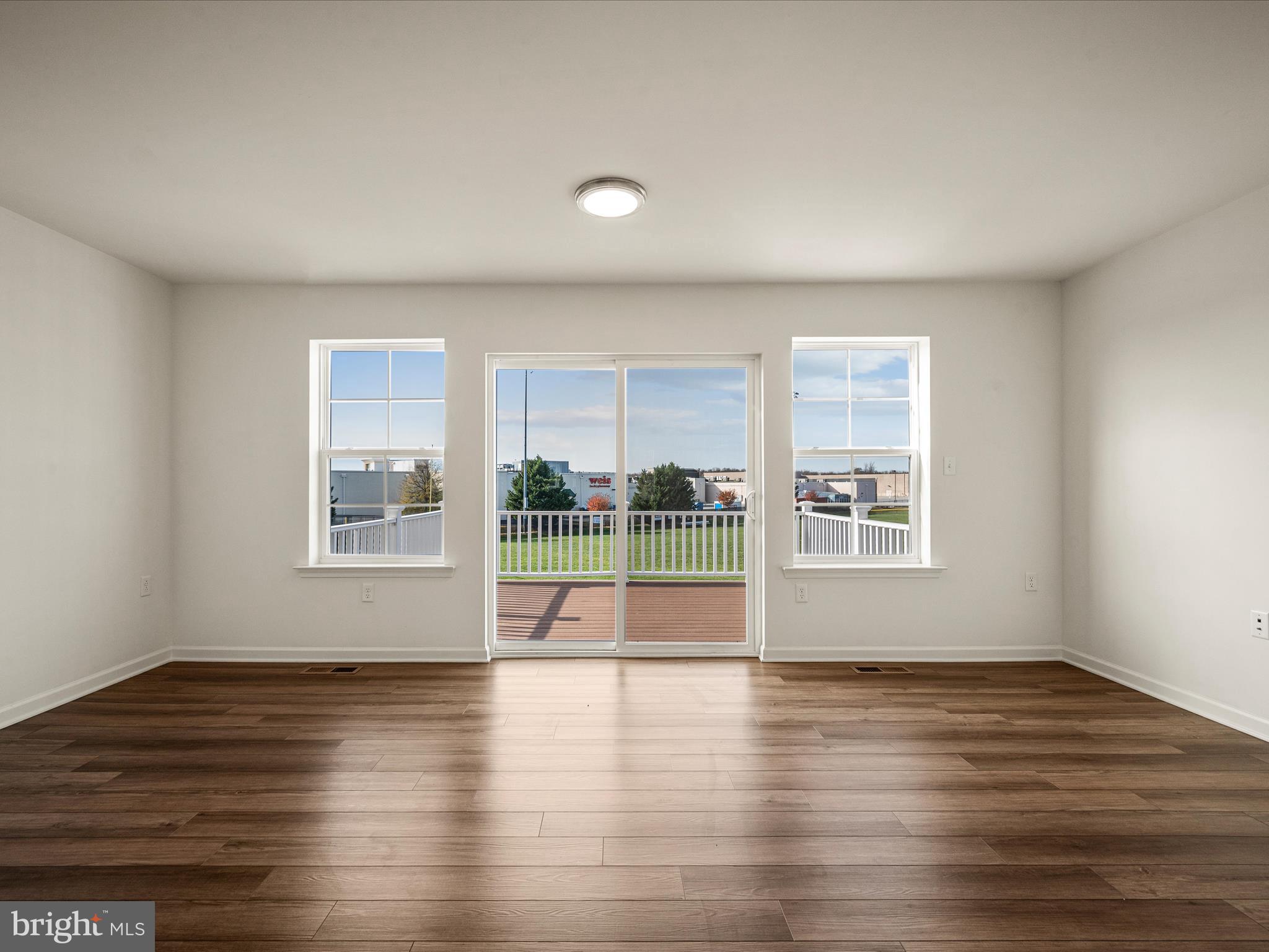 BRIAR RUN - Residential Lease