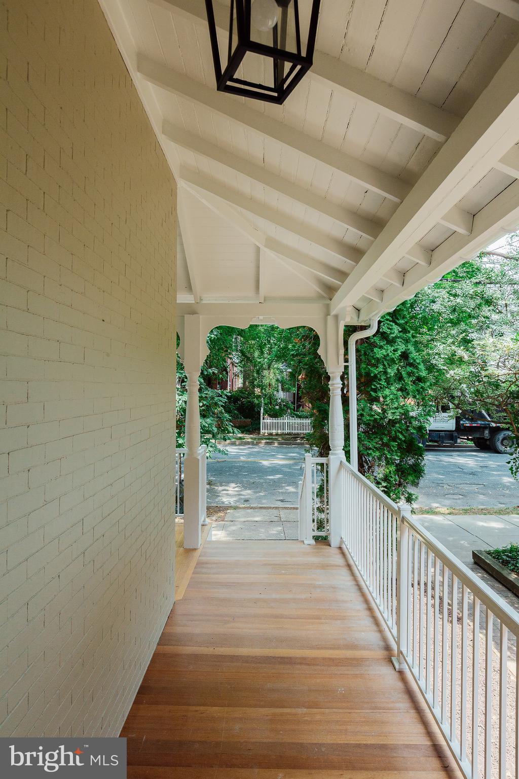 522 W JAMES STREET